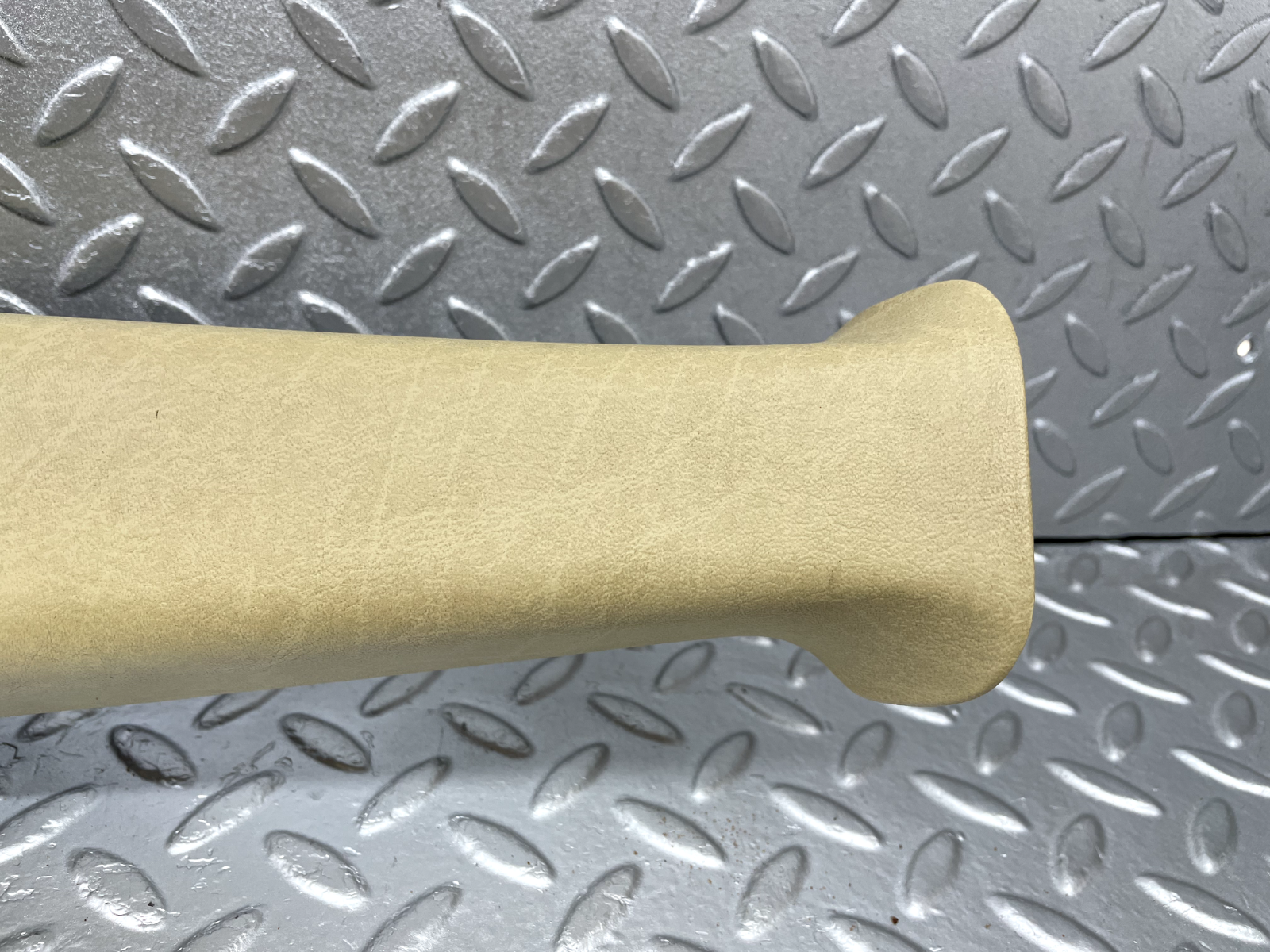 44252 Mercedes-Benz W123 280E B Pillar Cover Left Beige