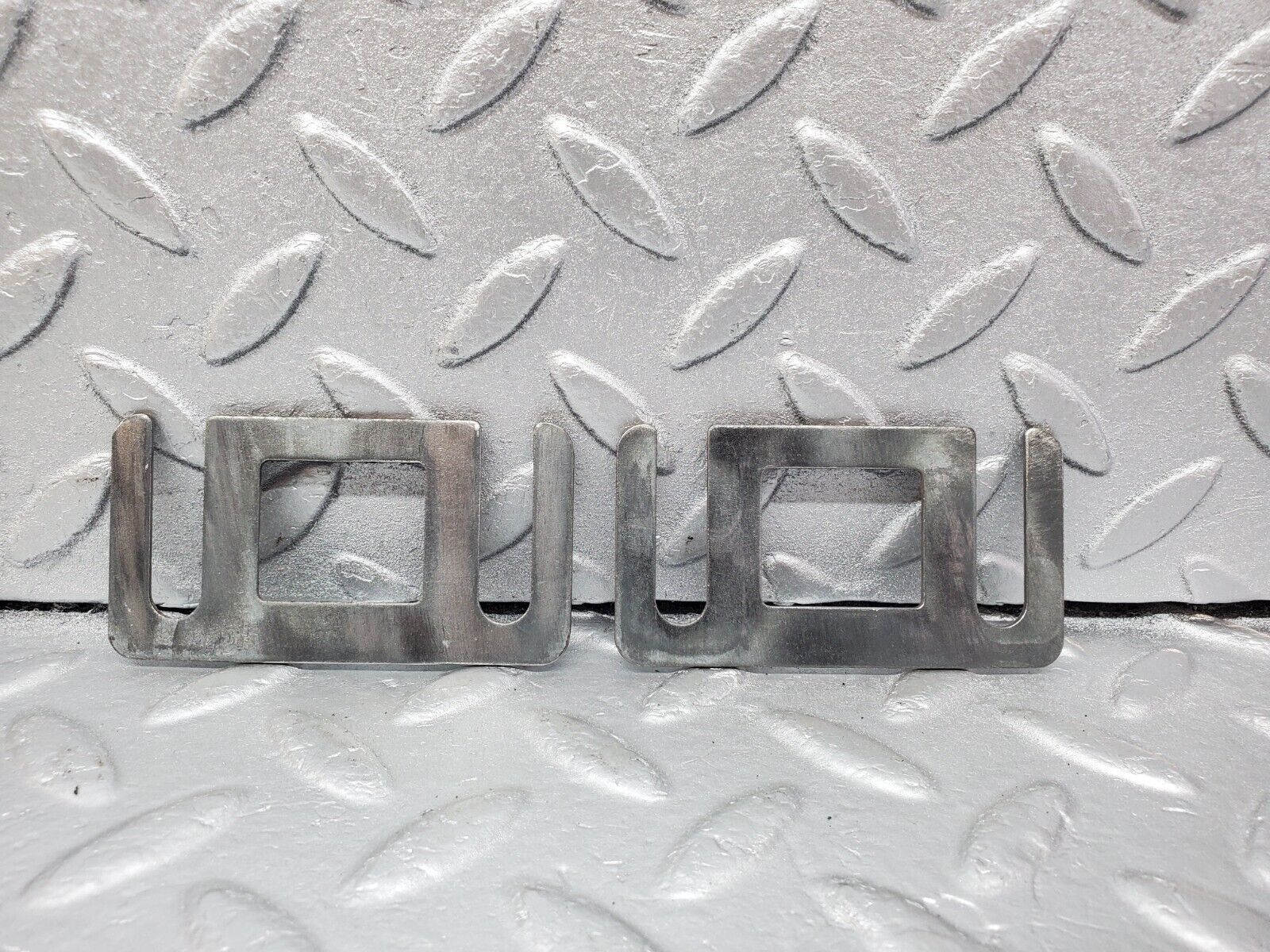 45634 Mercedes-Benz W126 420SE Left Door Lock Latch