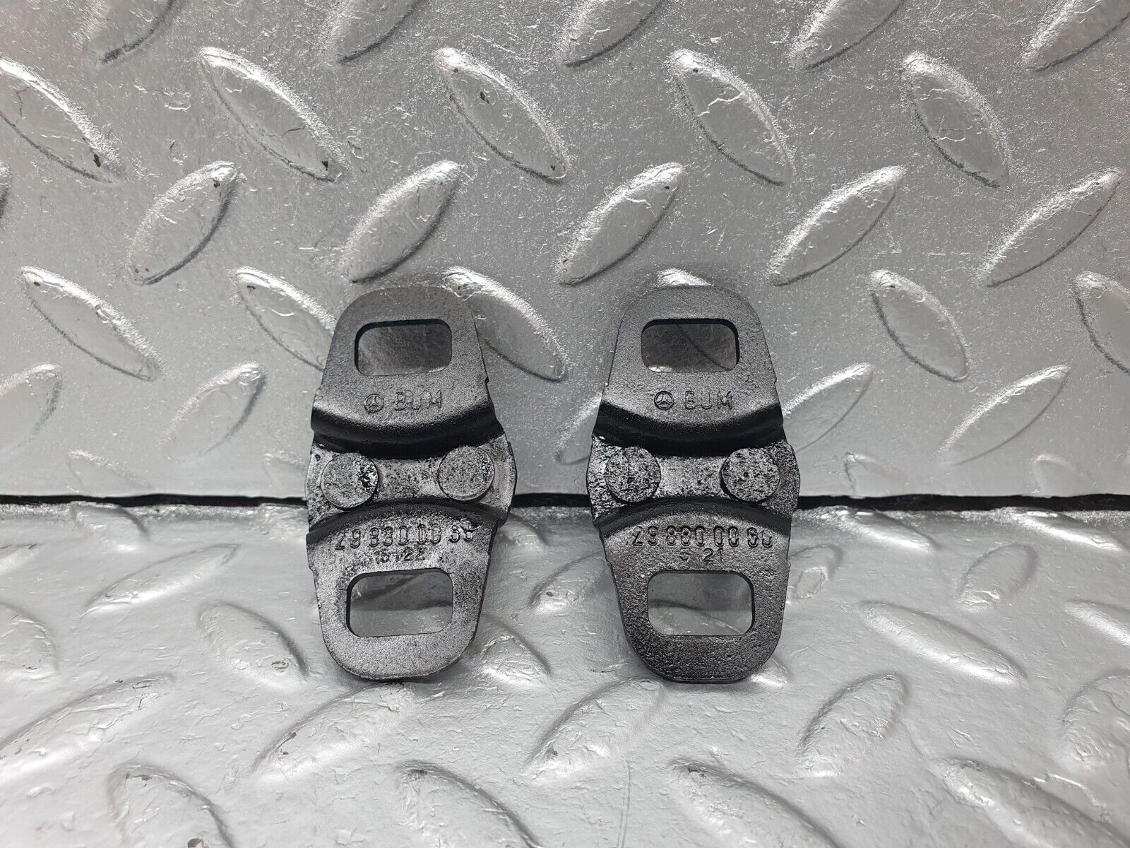 42599 Mercedes-Benz R129 320SL Coupe Bonnet Lock Latch 1298800060