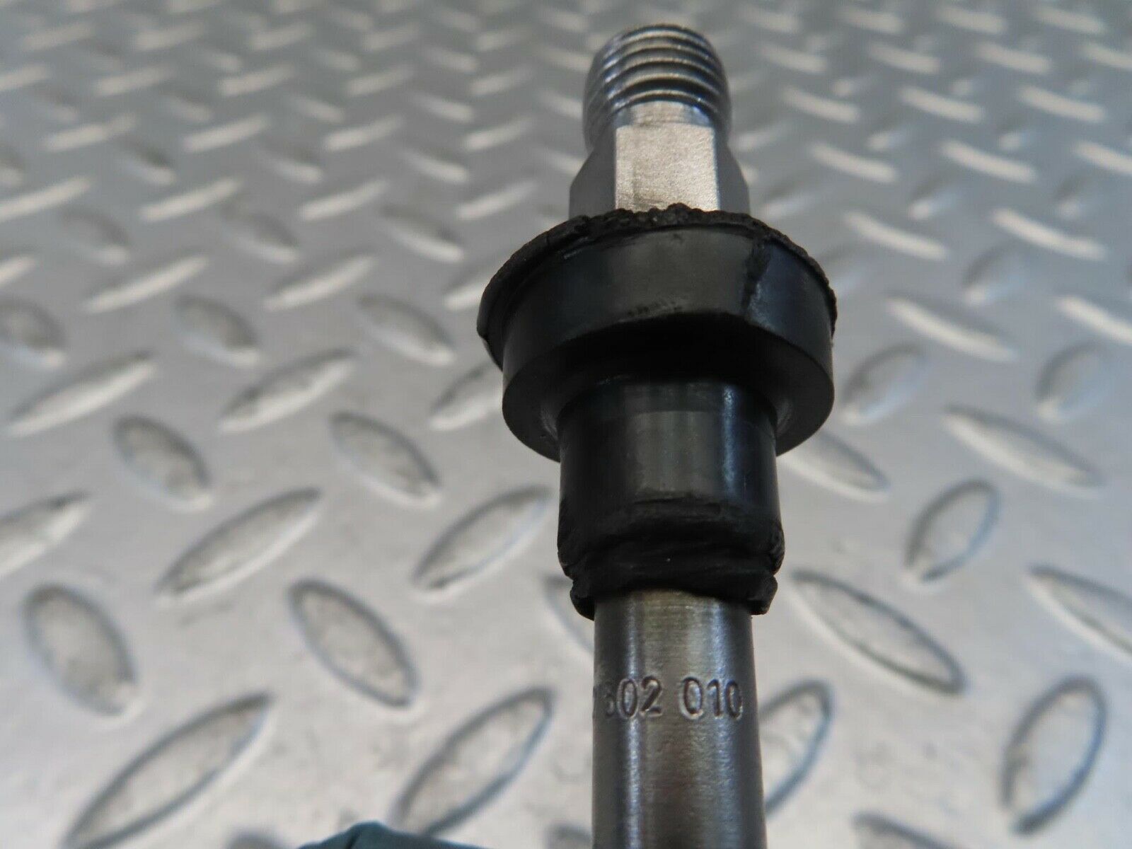 11034 Mercedes-Benz R107 W116 Fuel Injector Bosch 0437502010