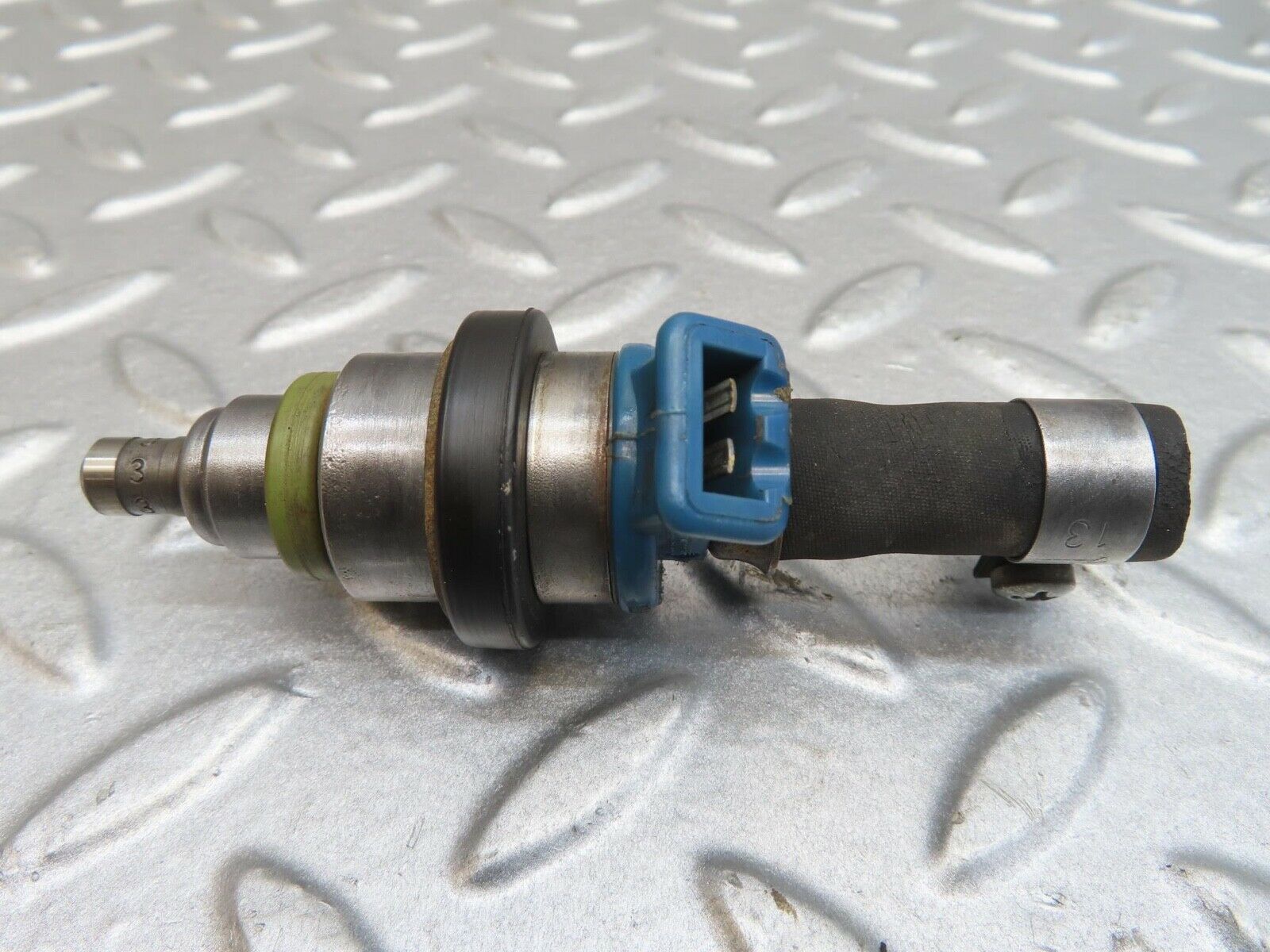 13750 Mercedes-Benz R107 450SL  Fuel Injector Bosch 0280150036
