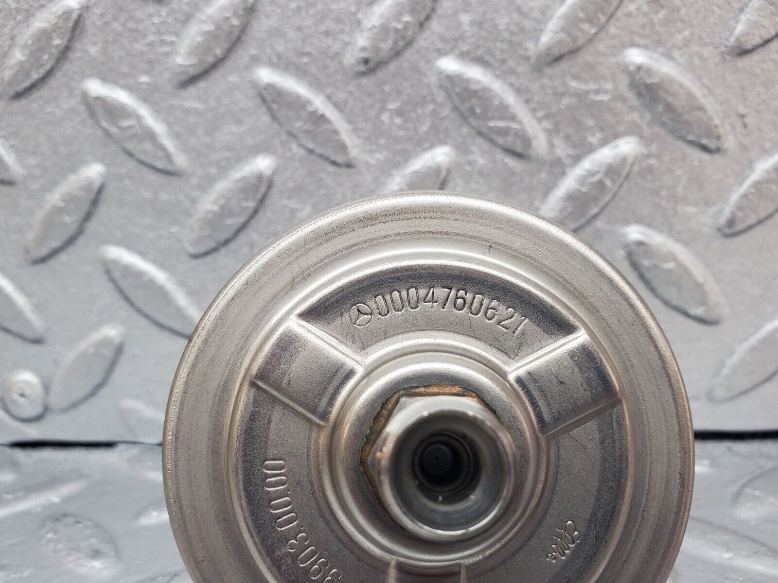 44287 Mercedes-Benz W123 280E Fuel Pressure Regulator 0004760621