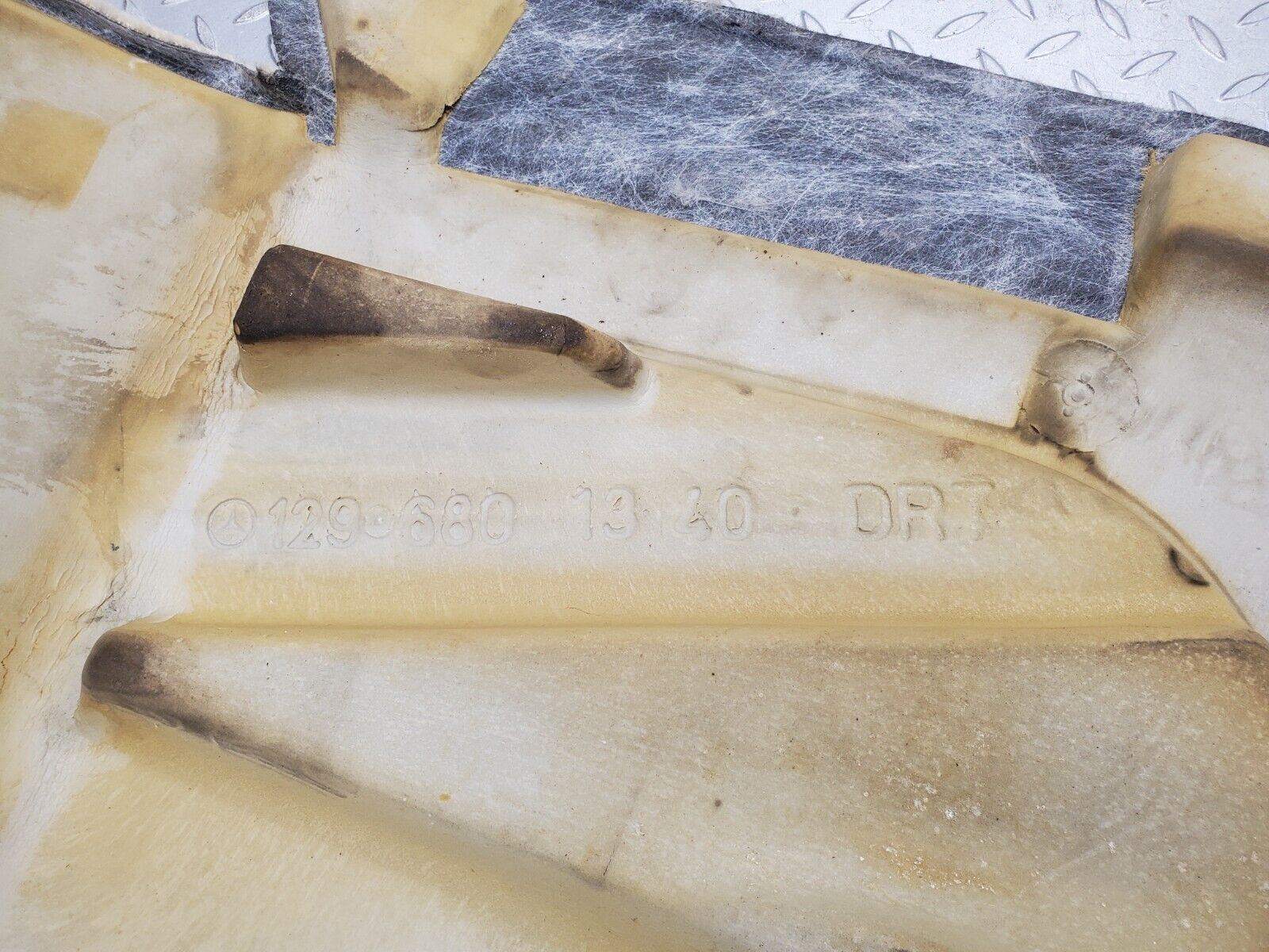 46983 Mercedes-Benz R129 320SL Coupe Front Left Floor Carpet Beige 1296801340