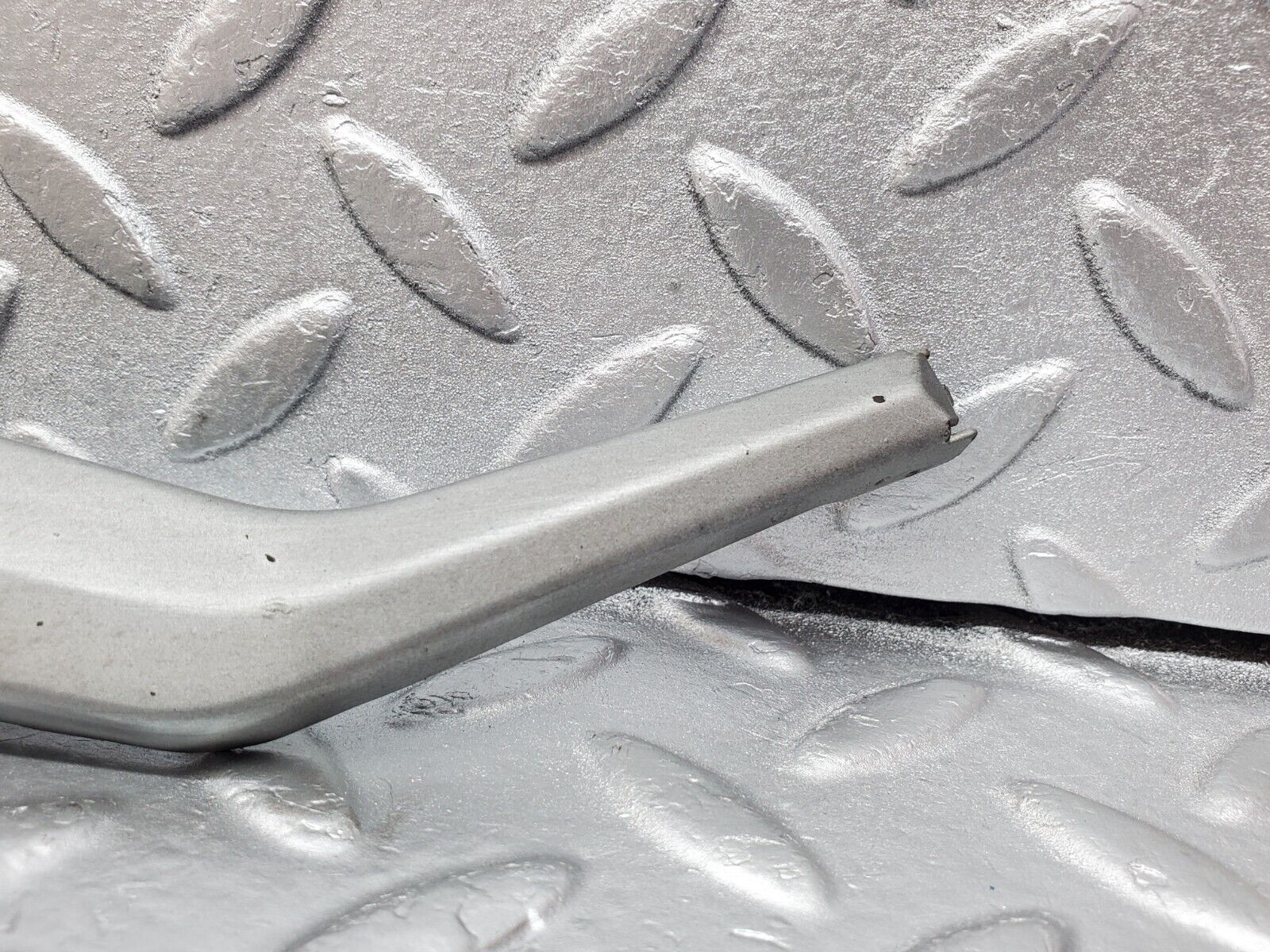 45818 Mercedes-Benz W126 420SE Headlight Wiper Arm Bosch Left Side