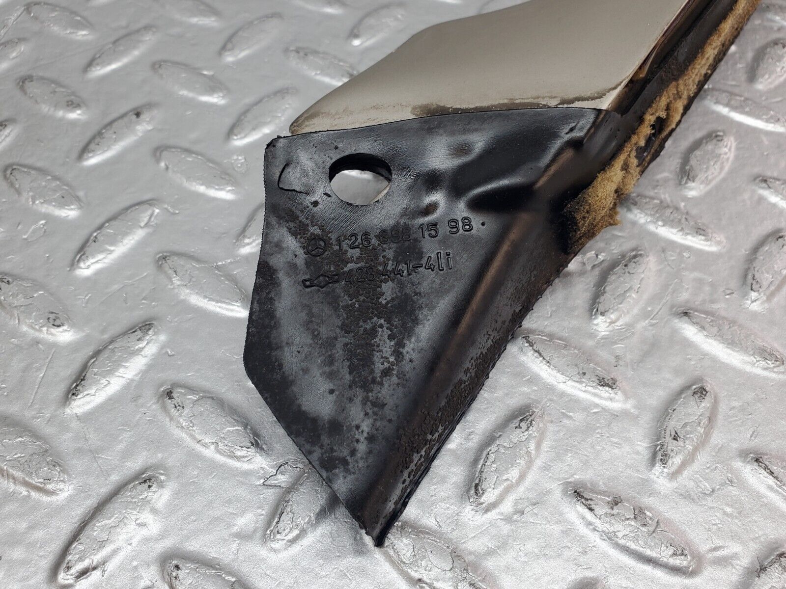 45807 Mercedes-Benz W126 420SE A Pillar Exterior Trim Left Side 1266981598