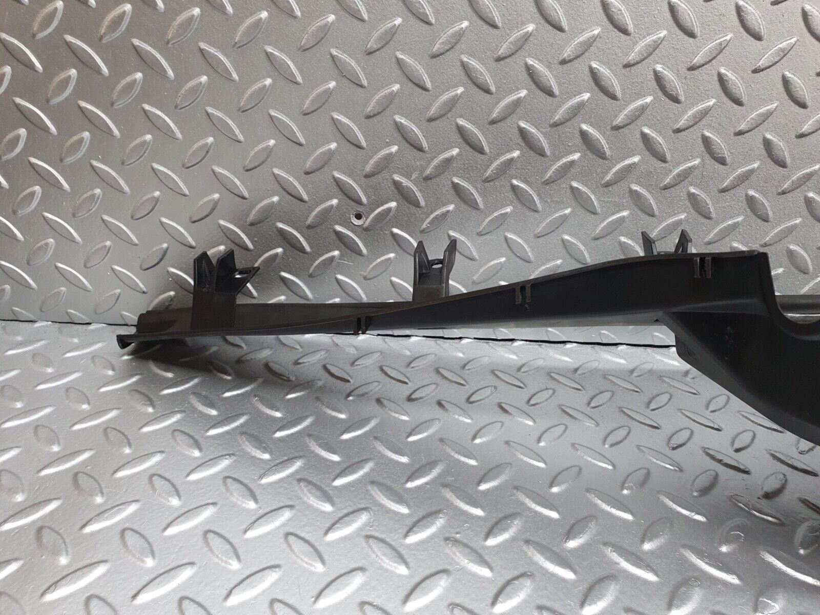 42001 Mercedes-Benz W202 C200 Air Duct 2028300144