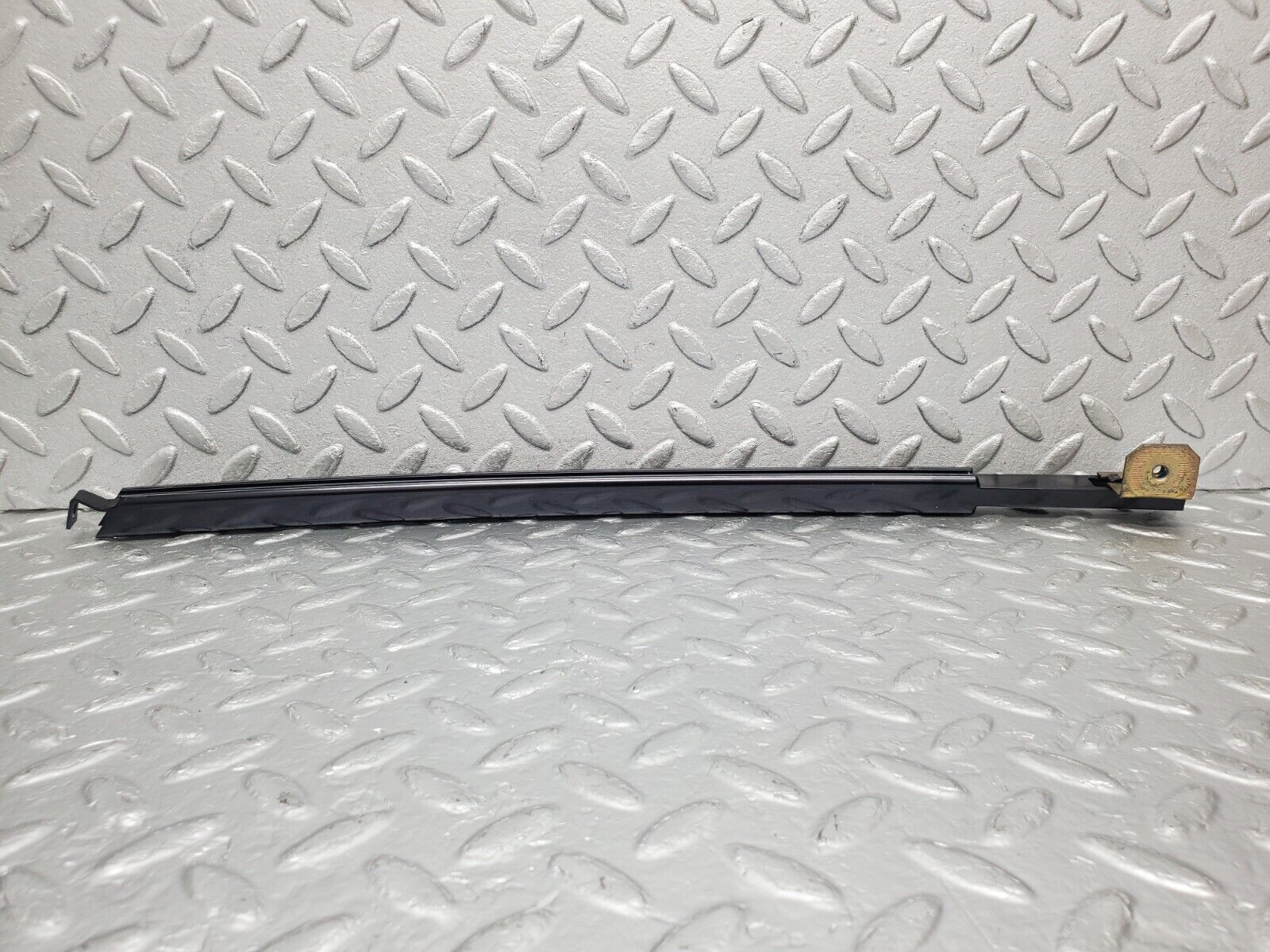 46150 Mercedes-Benz W124 Rear Right Door Window Channel