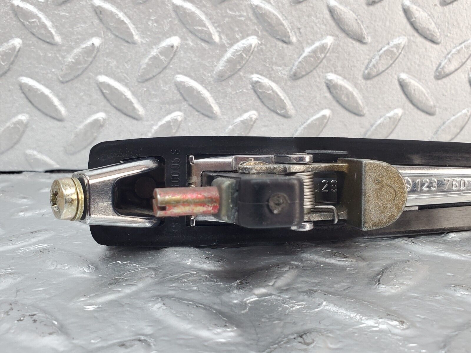 44394 Mercedes-Benz W123 280E Rear Left Exterior Door Handle 1237600359