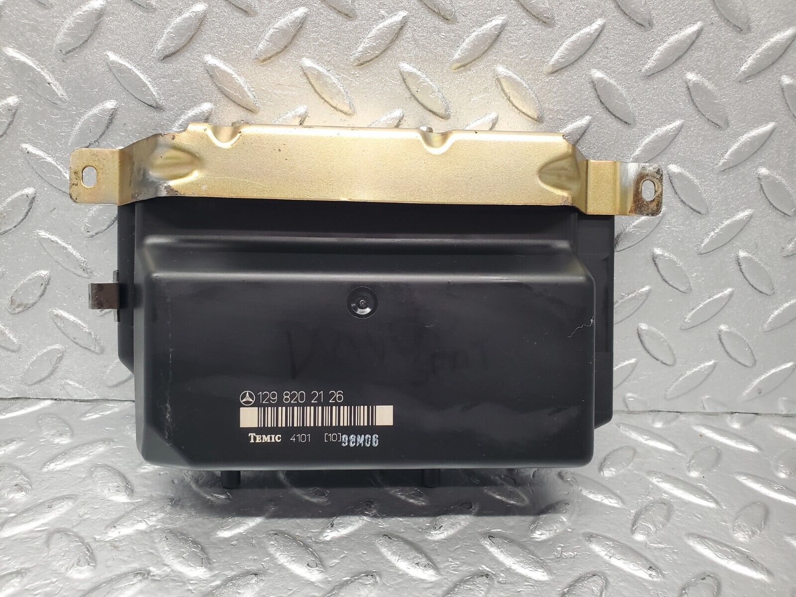 46796 Mercedes-Benz R129 320SL Coupe Seat Control Unit 1298202126