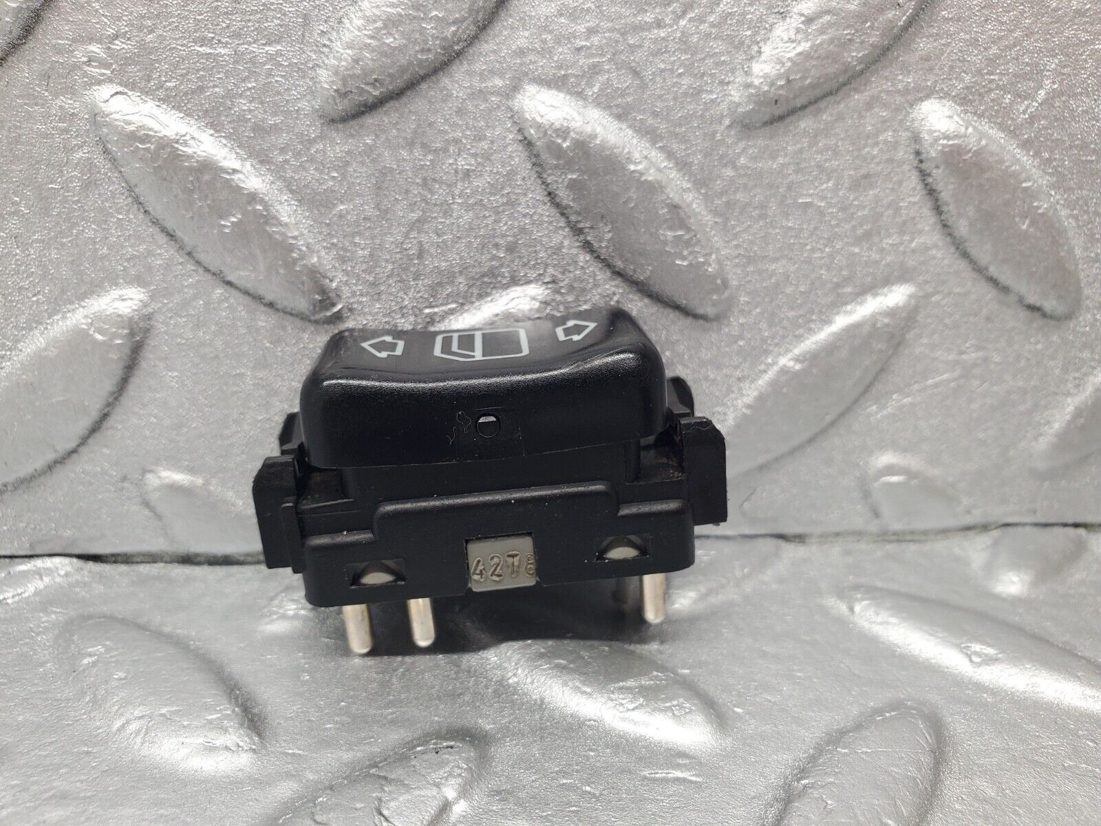 46930 Mercedes-Benz R129 320SL Coupe Right Door Window Switch 1298201410