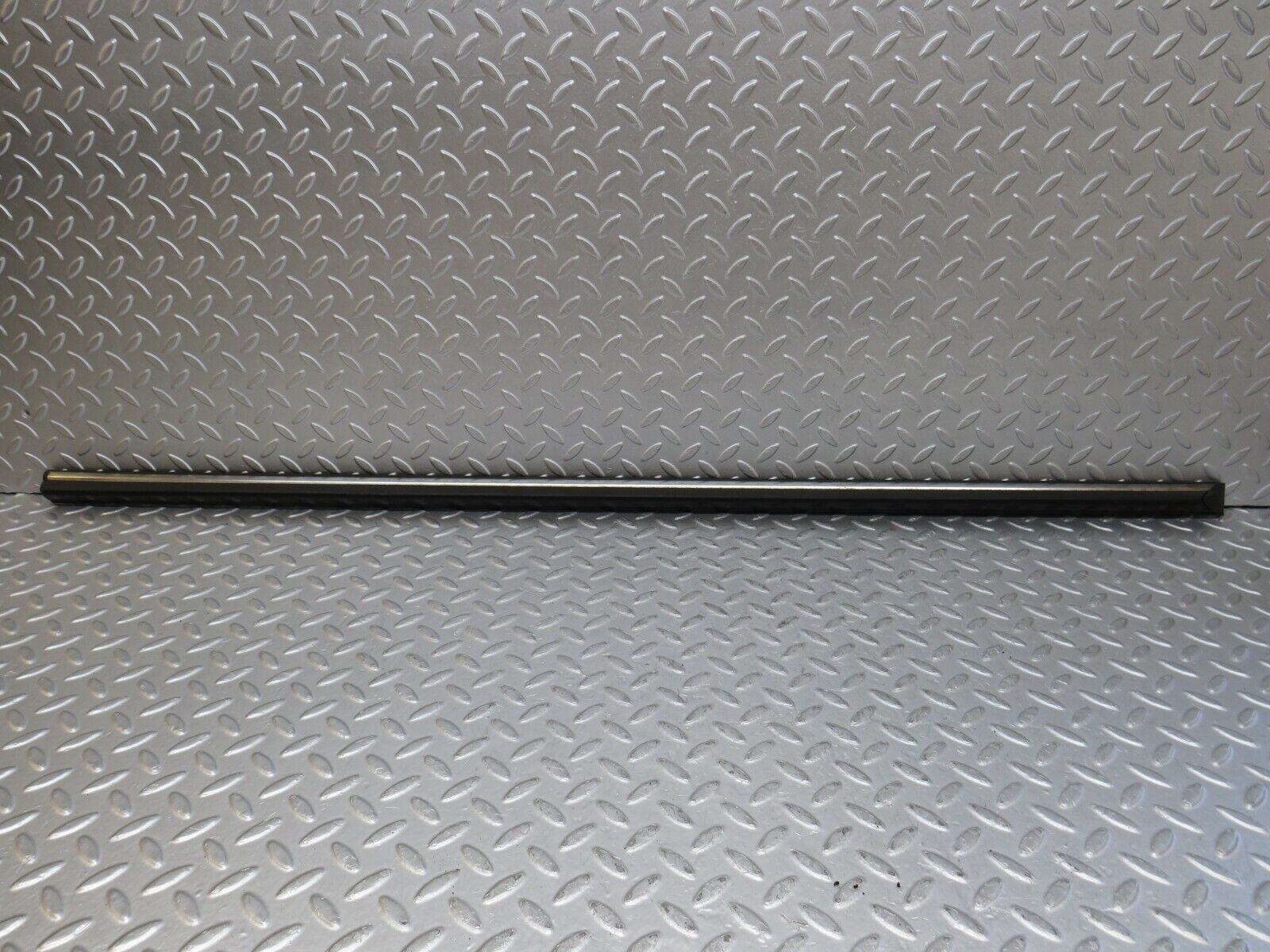 35367 Mercedes-Benz R107 280SL Right Door Centre Moulding Trim