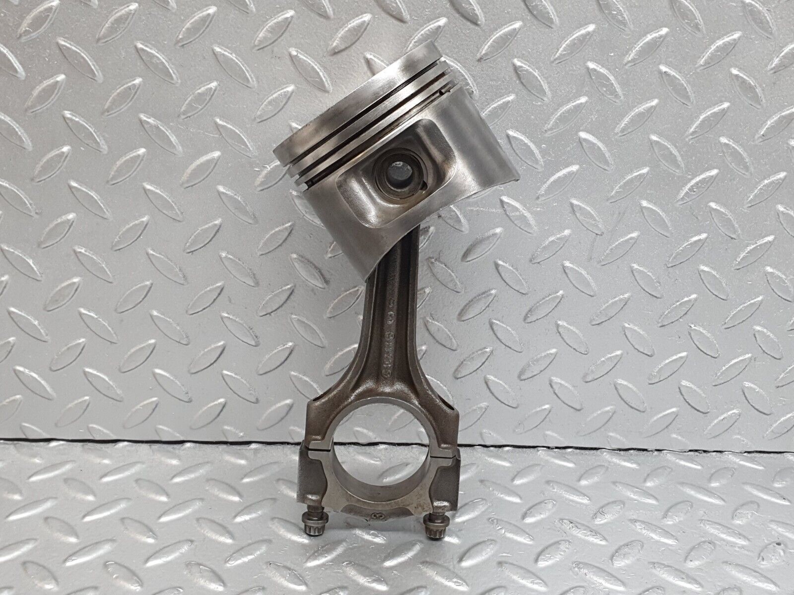 43077 Mercedes-Benz W123 Piston With Connecting Rod 95.485 mm 1020341