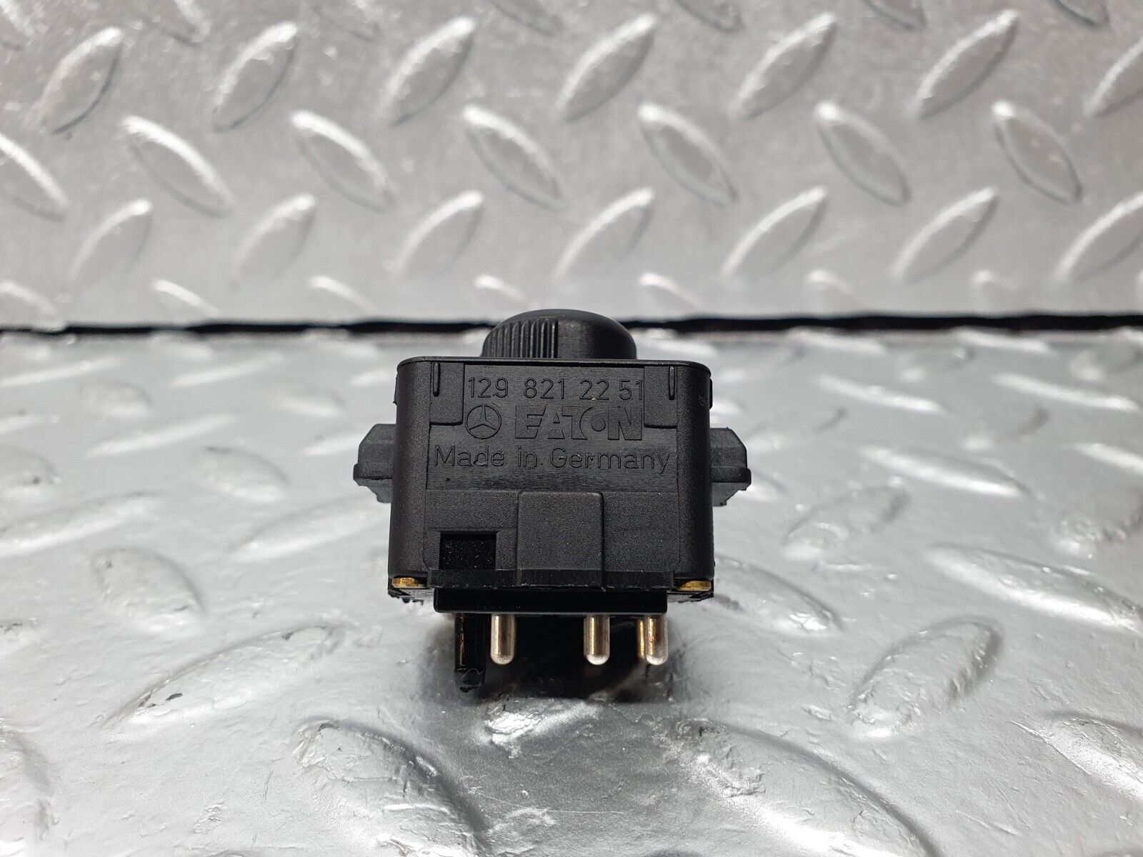 42379 Mercedes-Benz R129 320SL Coupe Electric Mirror Adjust Switch 1298212251