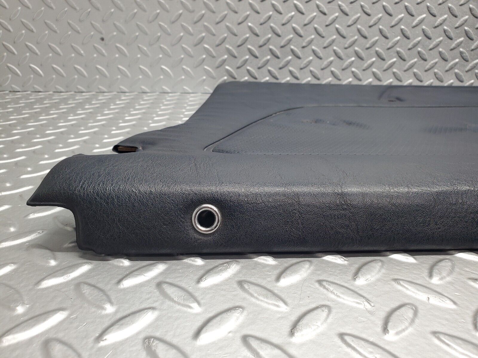 46683 Mercedes-Benz V123 240D LWB Front Right Door Card Blue