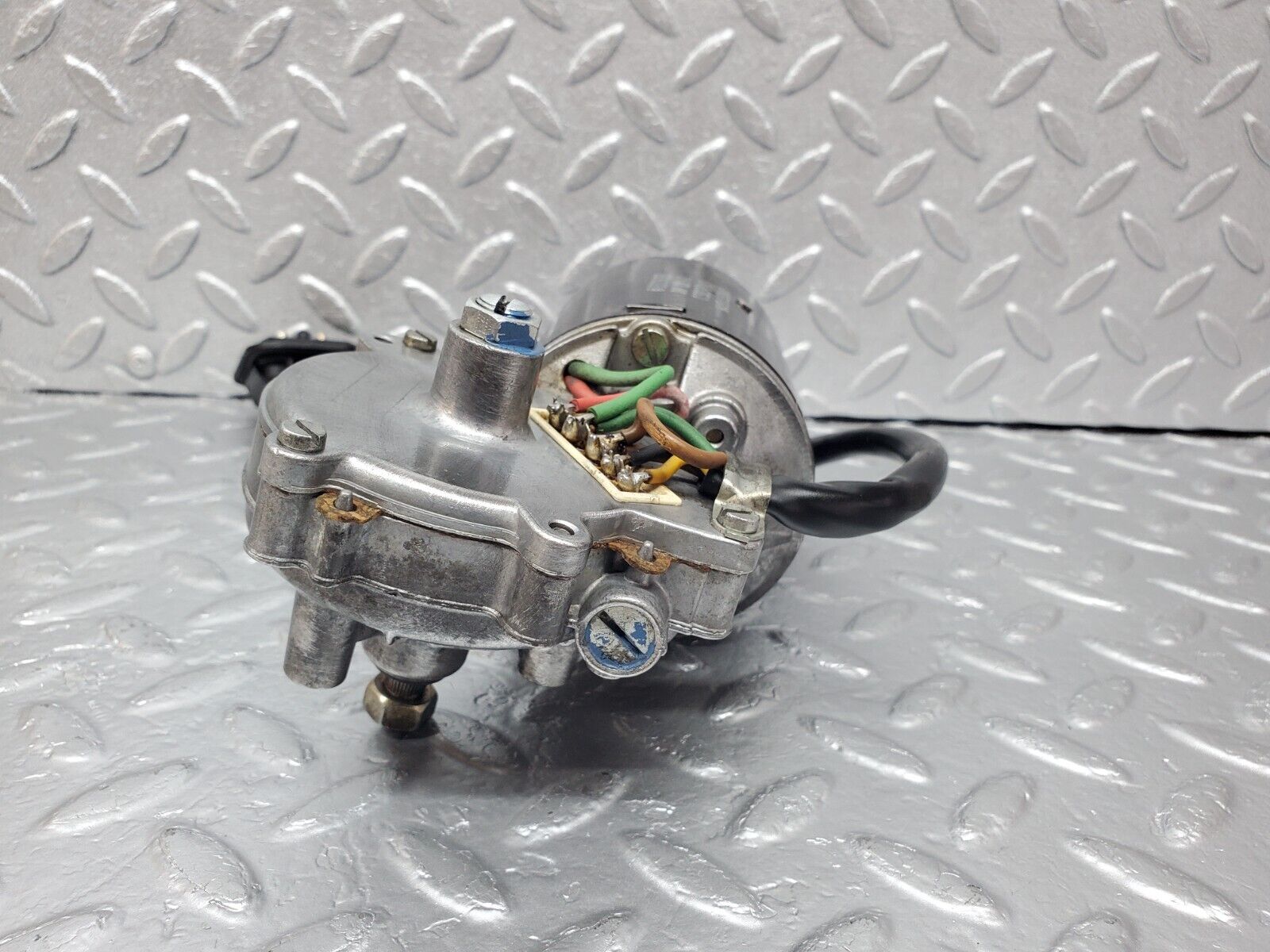 45793 Mercedes-Benz W126 420SE Wiper Motor Bosch 0390341086