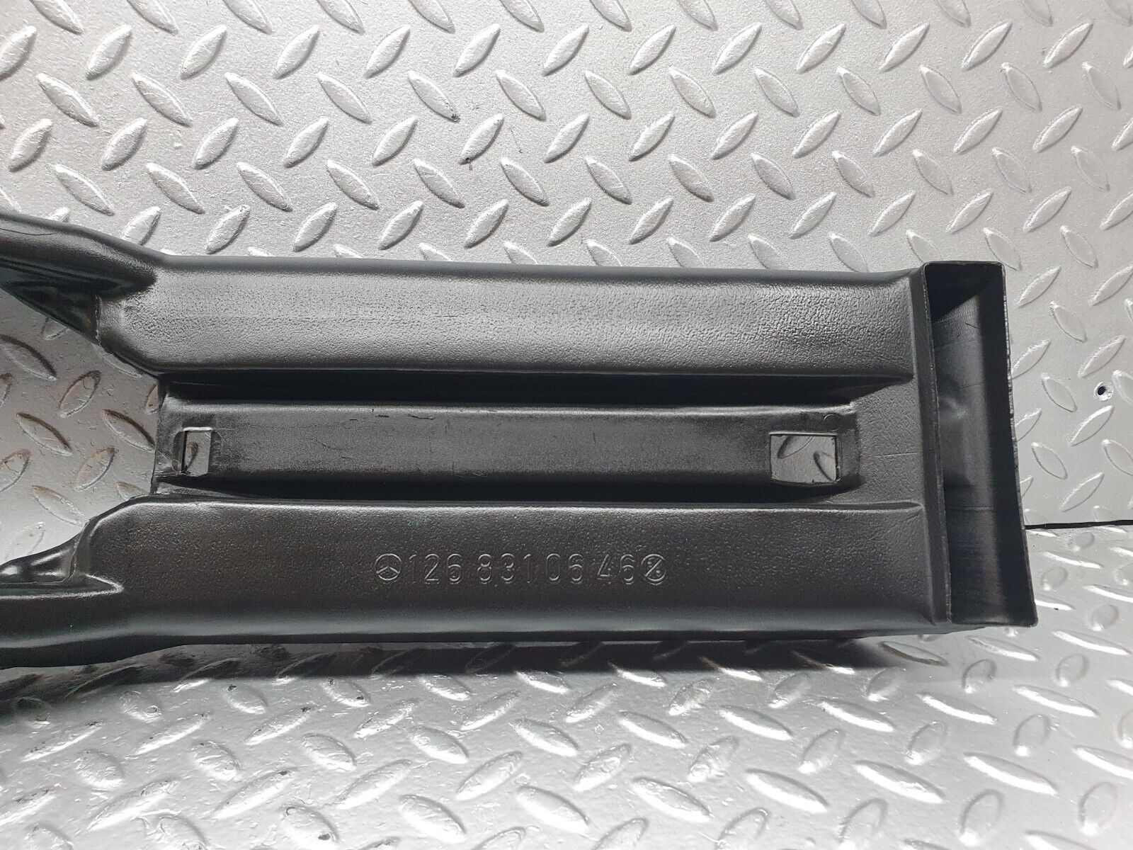 43503 Mercedes-Benz C126 380SEC Coupe Air Duct Heating Pipe 1268310646