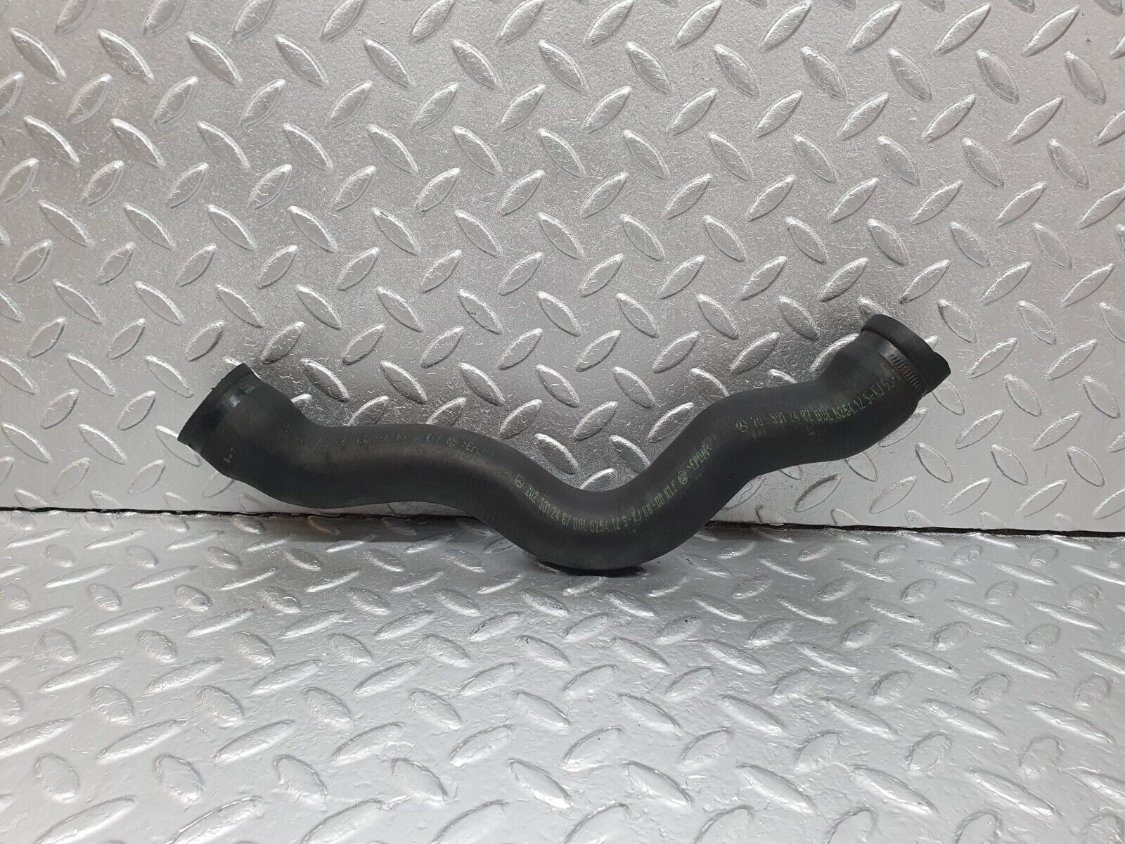 42070 Mercedes-Benz W202 C200 Upper Radiator Hose Pipe 2025012482