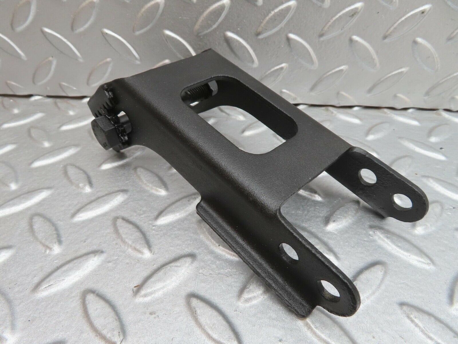 13716 Mercedes-Benz R107 450SL Alternator Generator Bracket