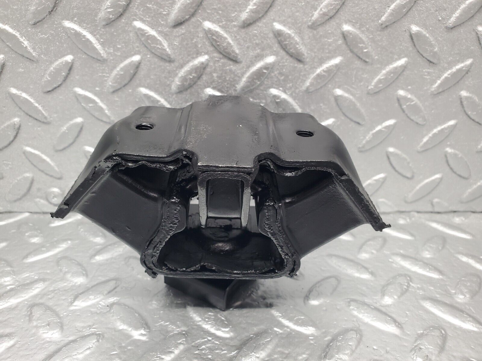 46299 Mercedes-Benz W124 280E Gearbox Rubber Mounting Bracket 1242400618