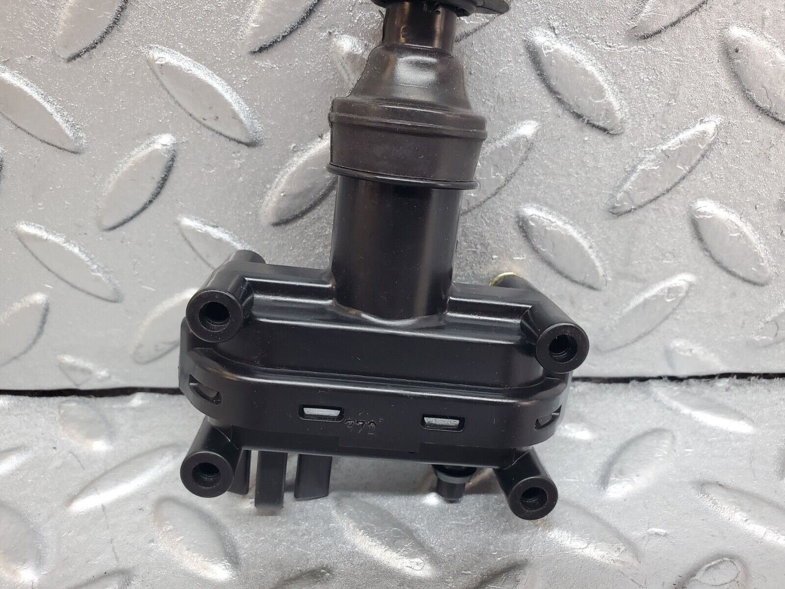 44757 Mercedes-Benz W124 220E Door Lock Vacuum Actuator Rear Left