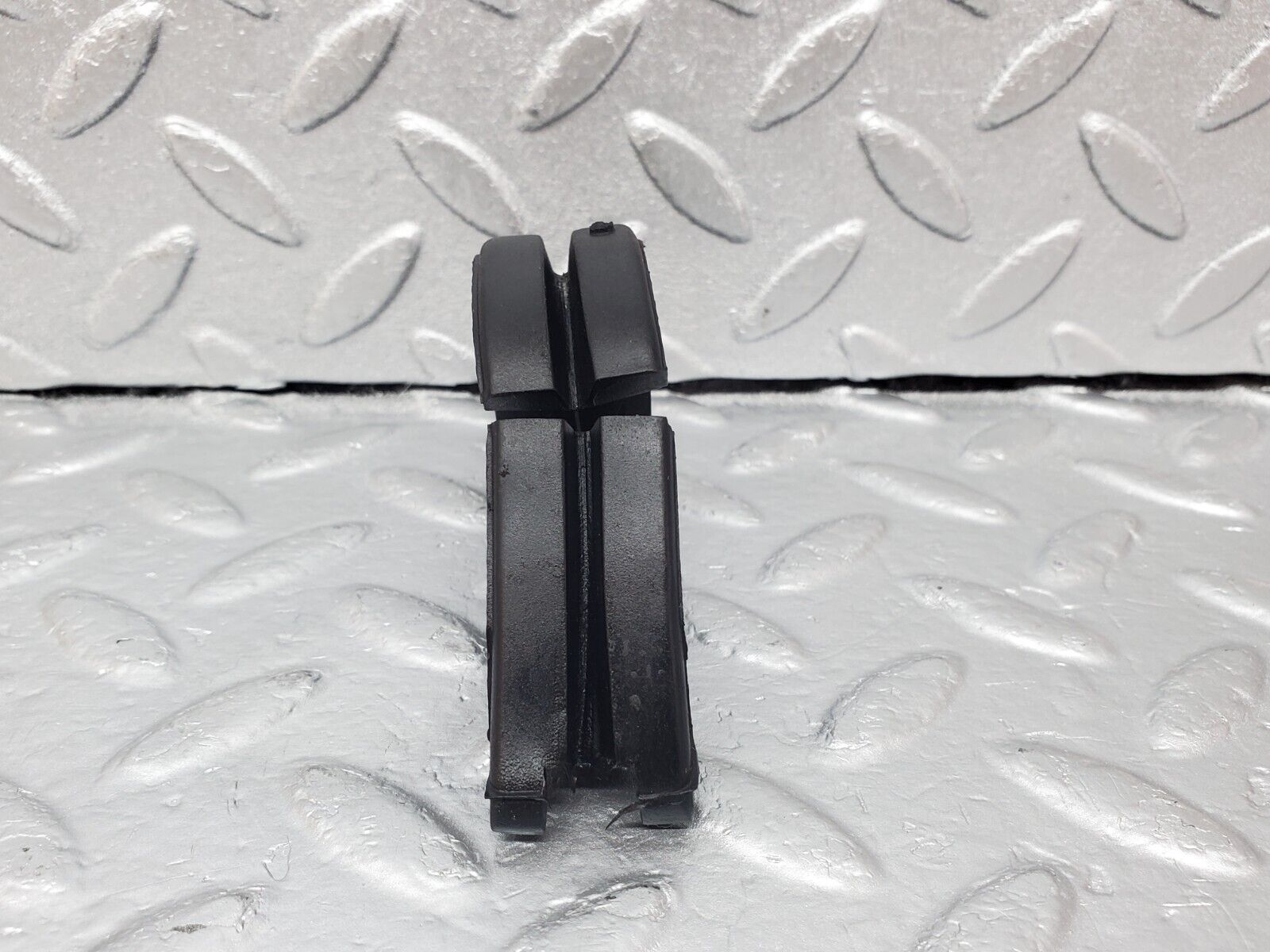 45727 Mercedes-Benz W126 420SE Firewall Grommet 1268050291