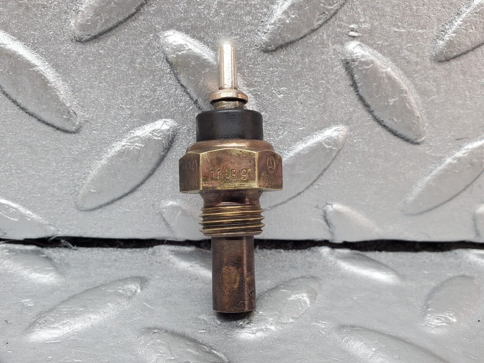 45125 Mercedes-Benz R129 300SL Coupe Coolant Temperature Sensor 0824121001 0055422617