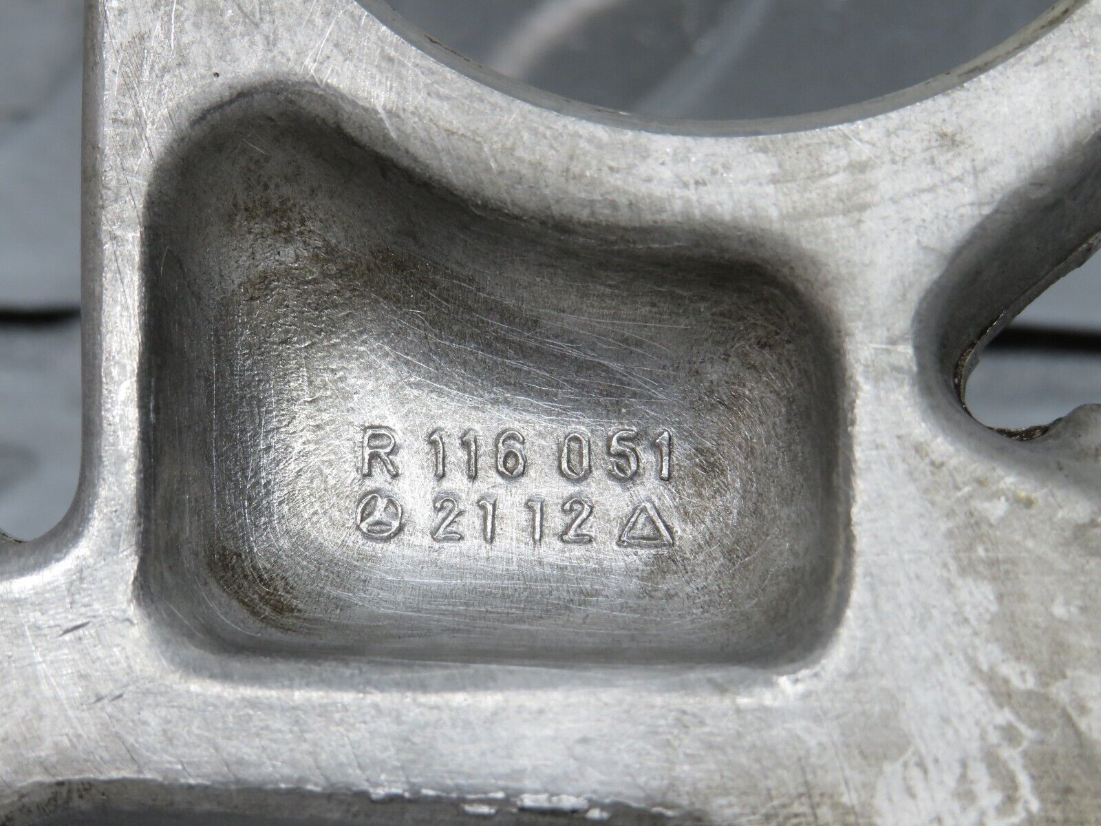 32795 Mercedes-Benz C107 R107 350 V8 Camshaft Tower Bearing 1160512112