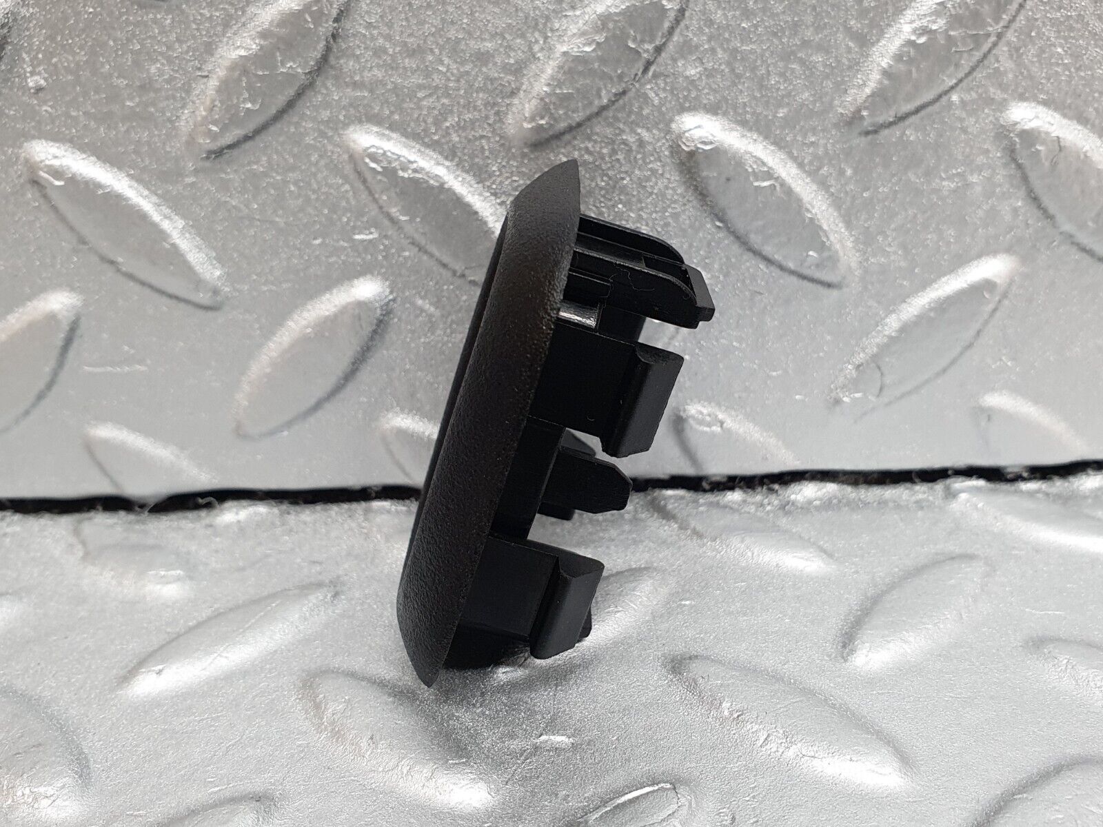 42045 Mercedes-Benz W202 C200 Window Switch Control Button Frame Housing 2028210159