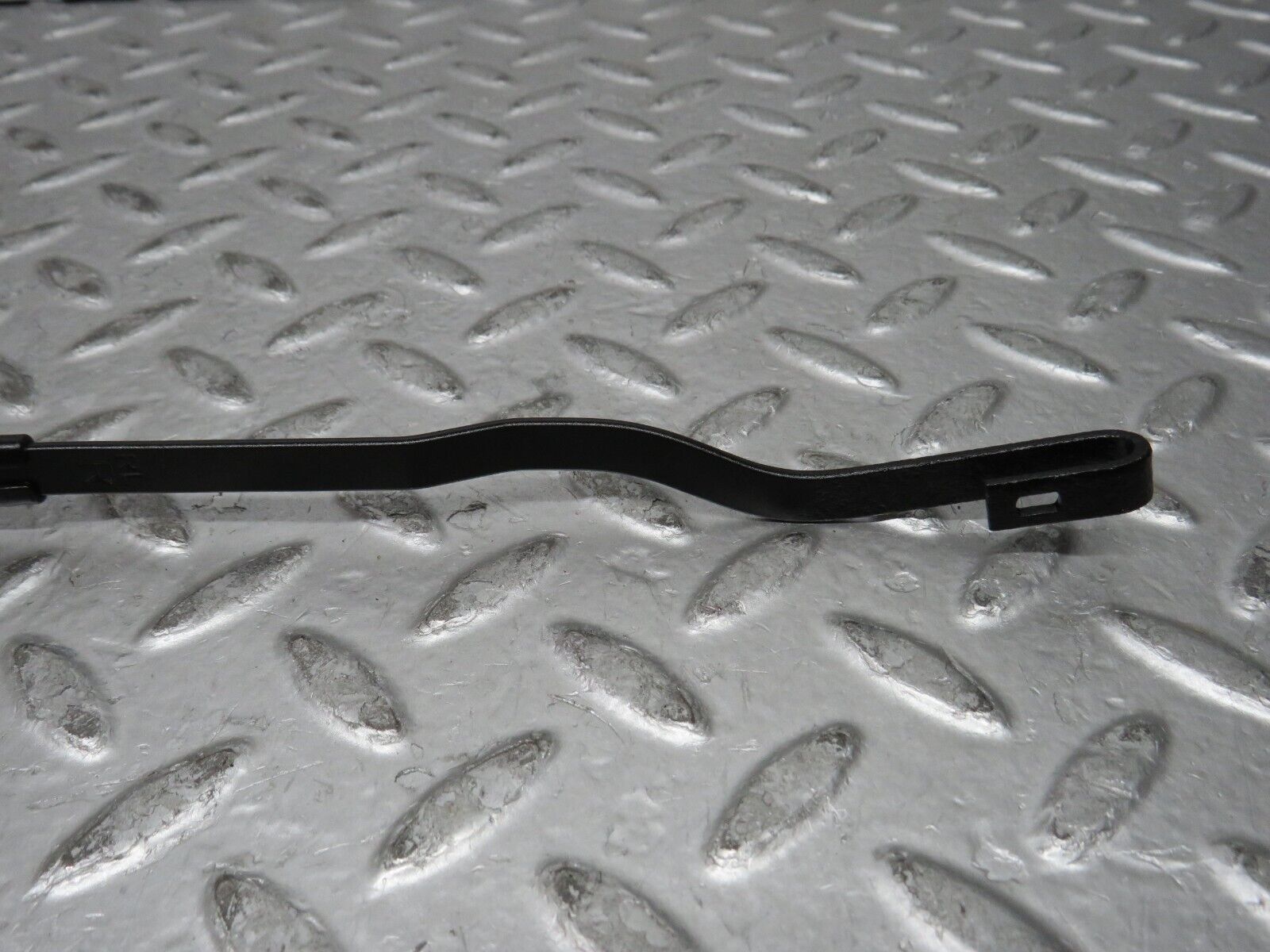 28768 Mercedes-Benz W123 230E Wiper Arm Bosch Right Side 3399990553