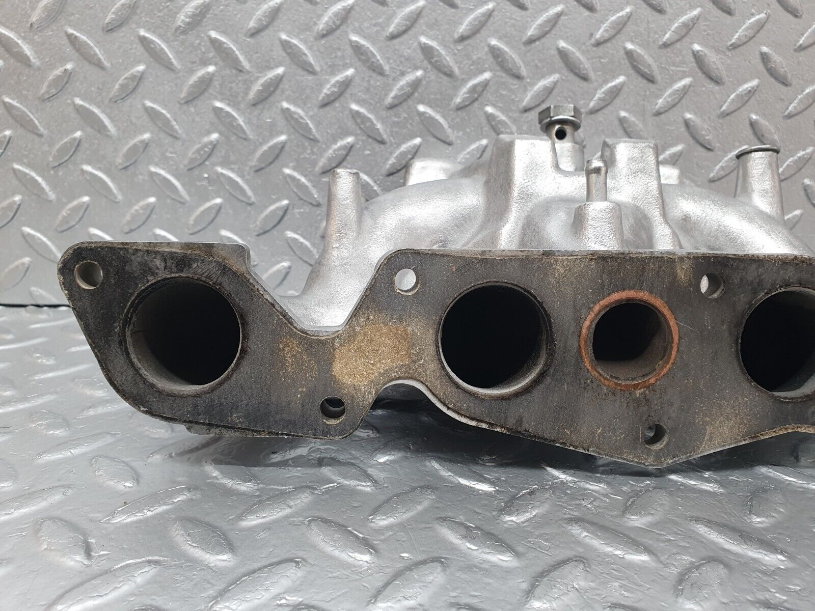 42802 Mercedes-Benz W201 190 2.0L Air Intake Manifold 1021411601 1021411319