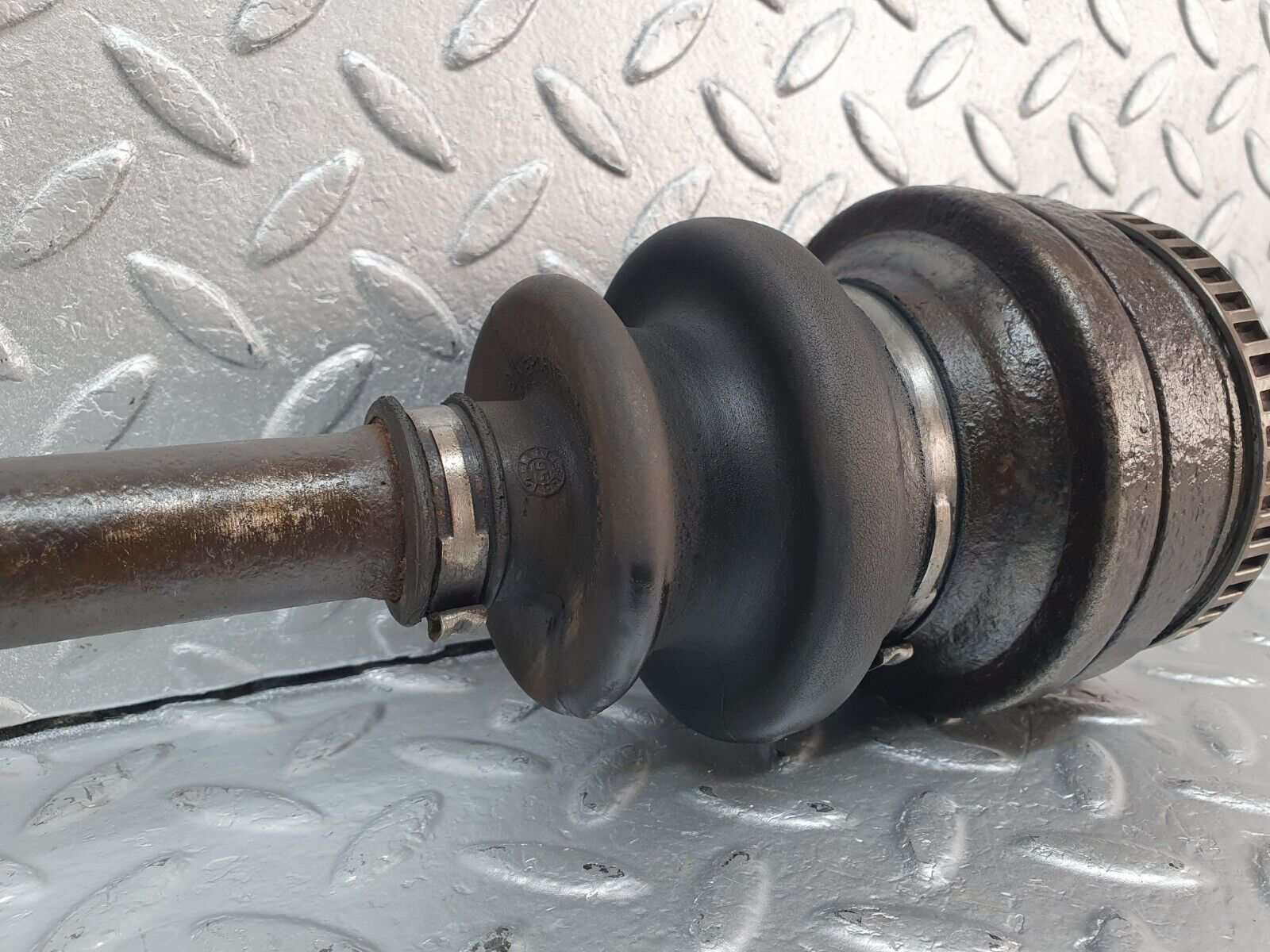 42623 Mercedes-Benz R129 320SL Coupe Axle Shaft Drive Shaft 2023570191