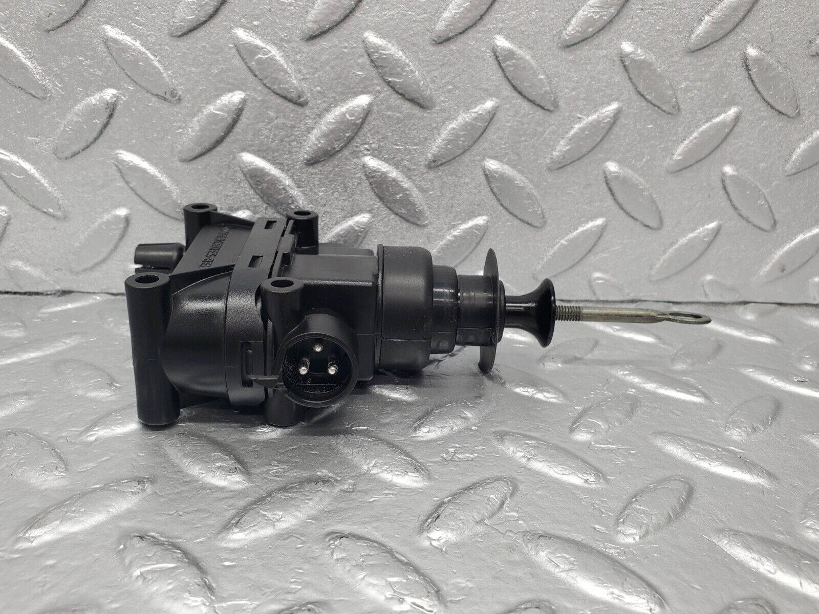 46939 Mercedes-Benz R129 320SL Coupe Right Door Lock Vacuum Actuator