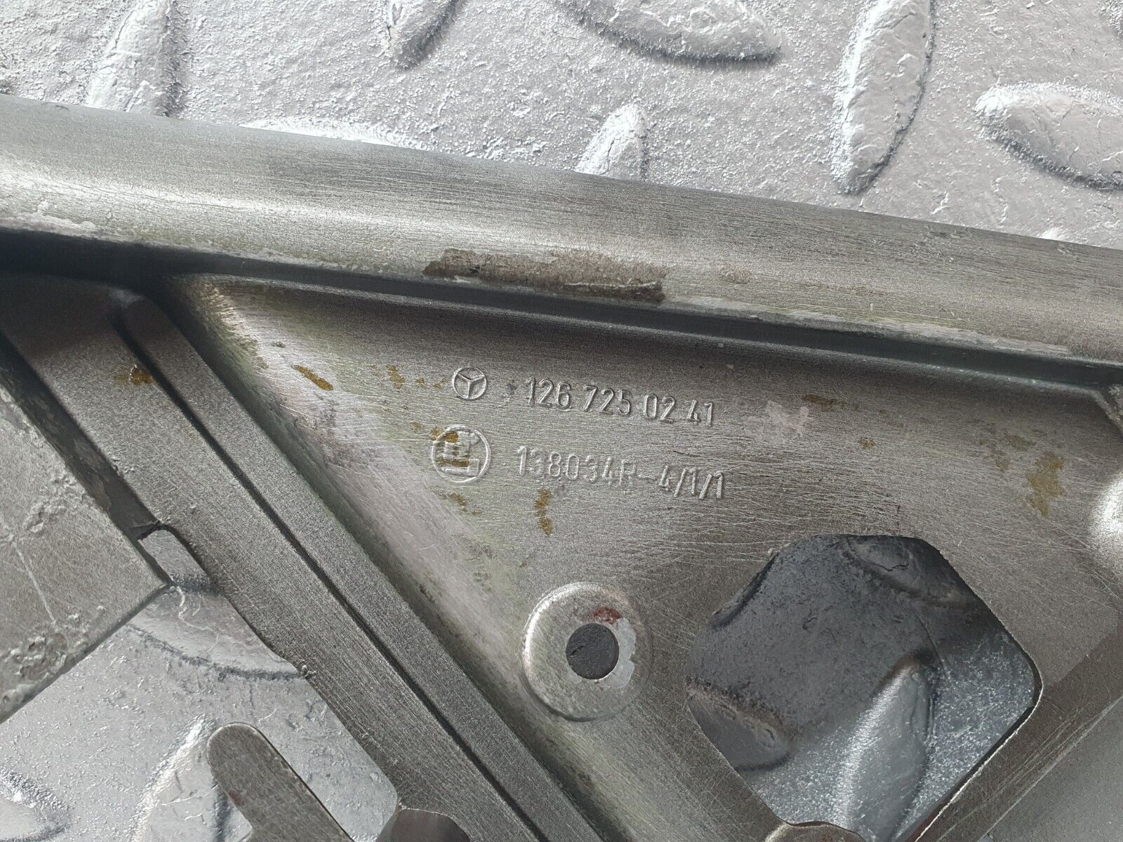 43626 Mercedes-Benz C126 380SEC Coupe Right Mirror Mounting Triangle 1267250241