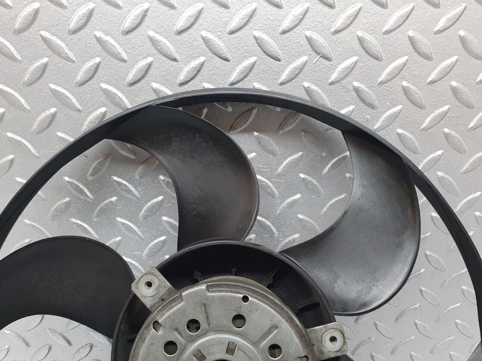 41852 Mercedes-Benz W202 C200 Radiator Cooling Fan 3136613279