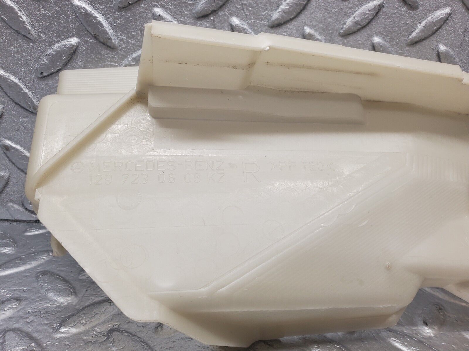 46748 Mercedes-Benz R129 320SL Coupe Door Lock Cover 2x 1297230608 1297230508