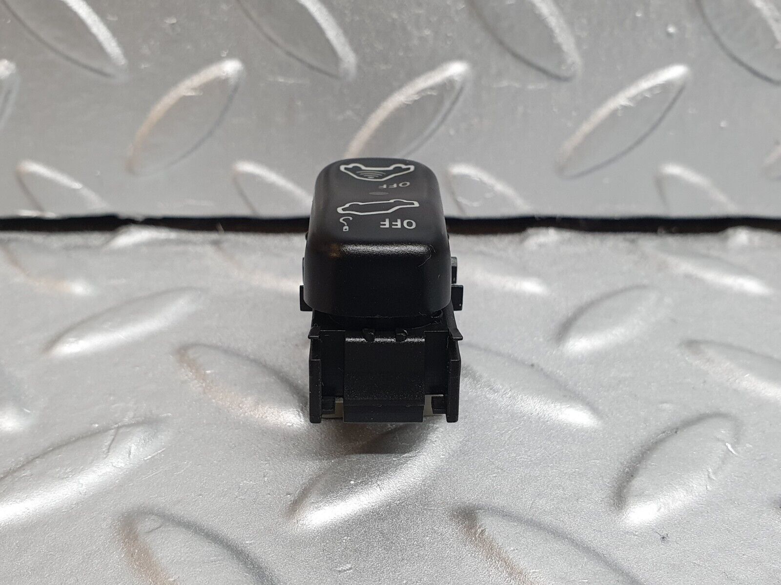 42049 Mercedes-Benz W202 C200 Towing Alarm Switch 2108201710