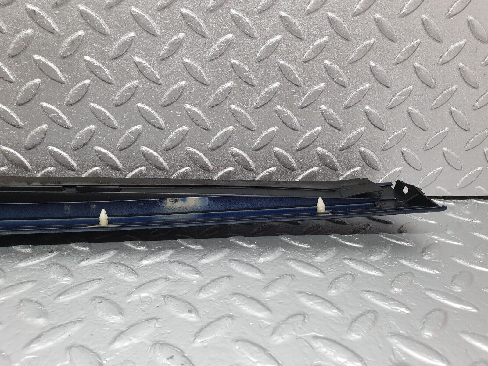 42207 Mercedes-Benz R129 320SL Coupe A Pillar Exterior Trim Cover Right 1296982430