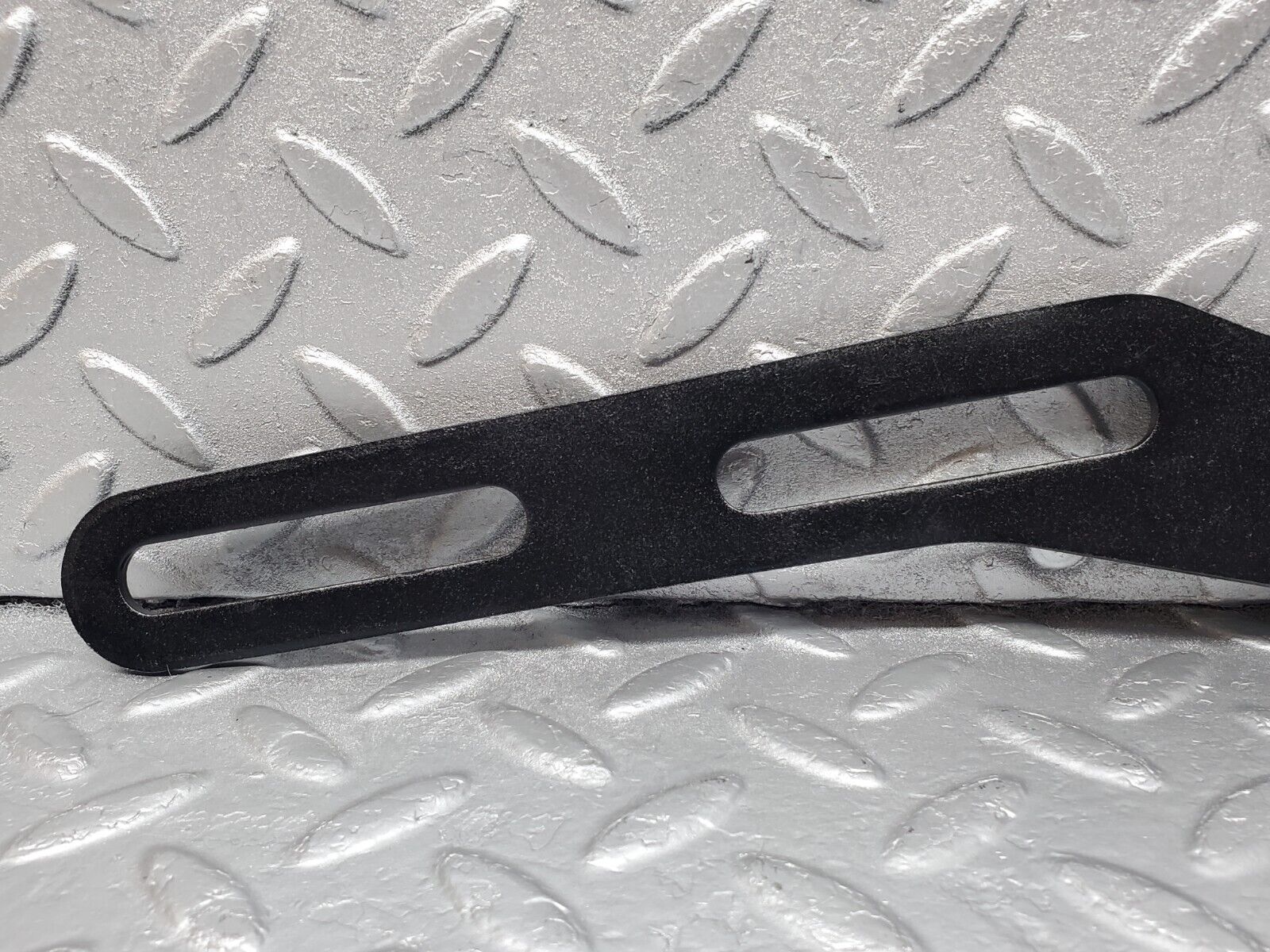 45955 Mercedes-Benz W126 420SE Exhaust Bracket