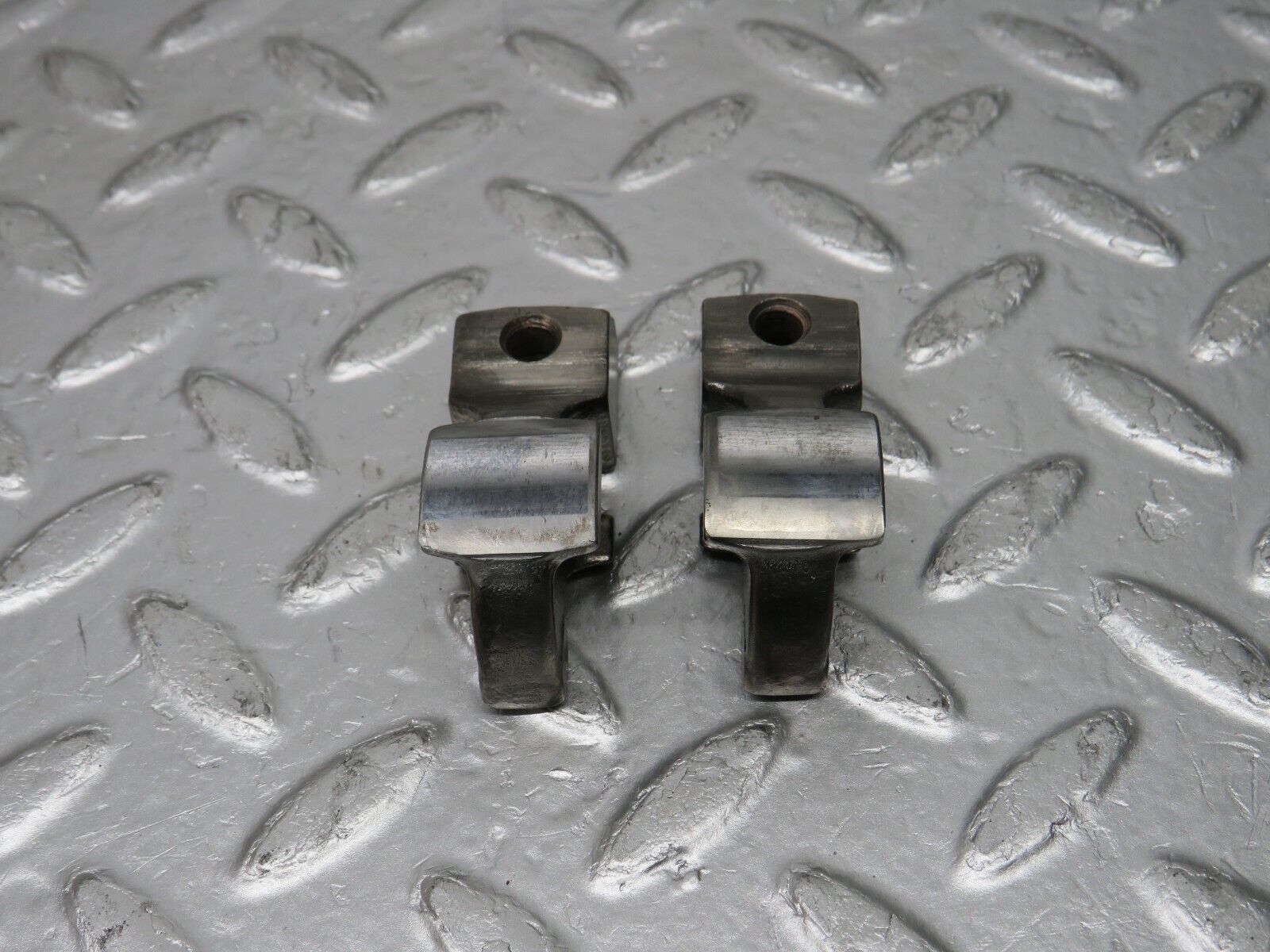 33009 Mercedes-Benz C107 R107 350 V8 Valve Rocker Arm With Spring & Tappet