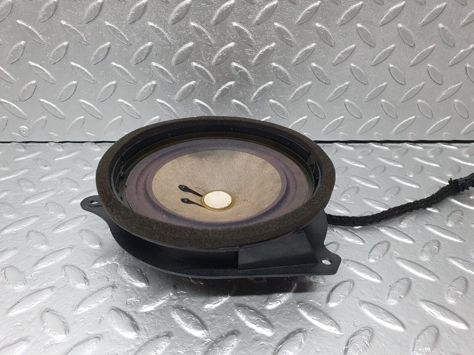 41809 Mercedes-Benz W202 C200 Front Door Loudspeaker Left 2028209502