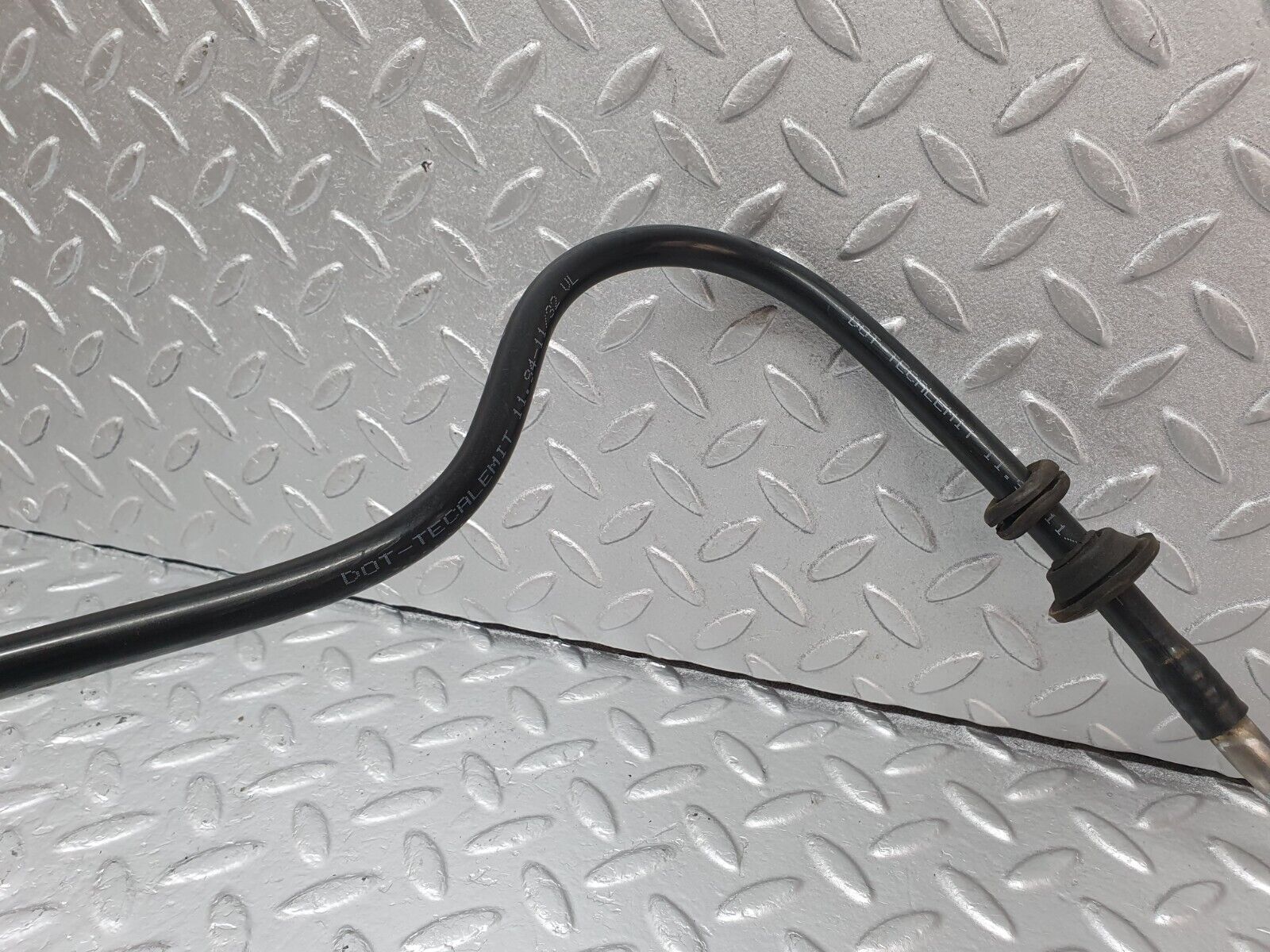 42587 Mercedes-Benz R129 320SL Coupe Brake Servo Vacuum Pipe