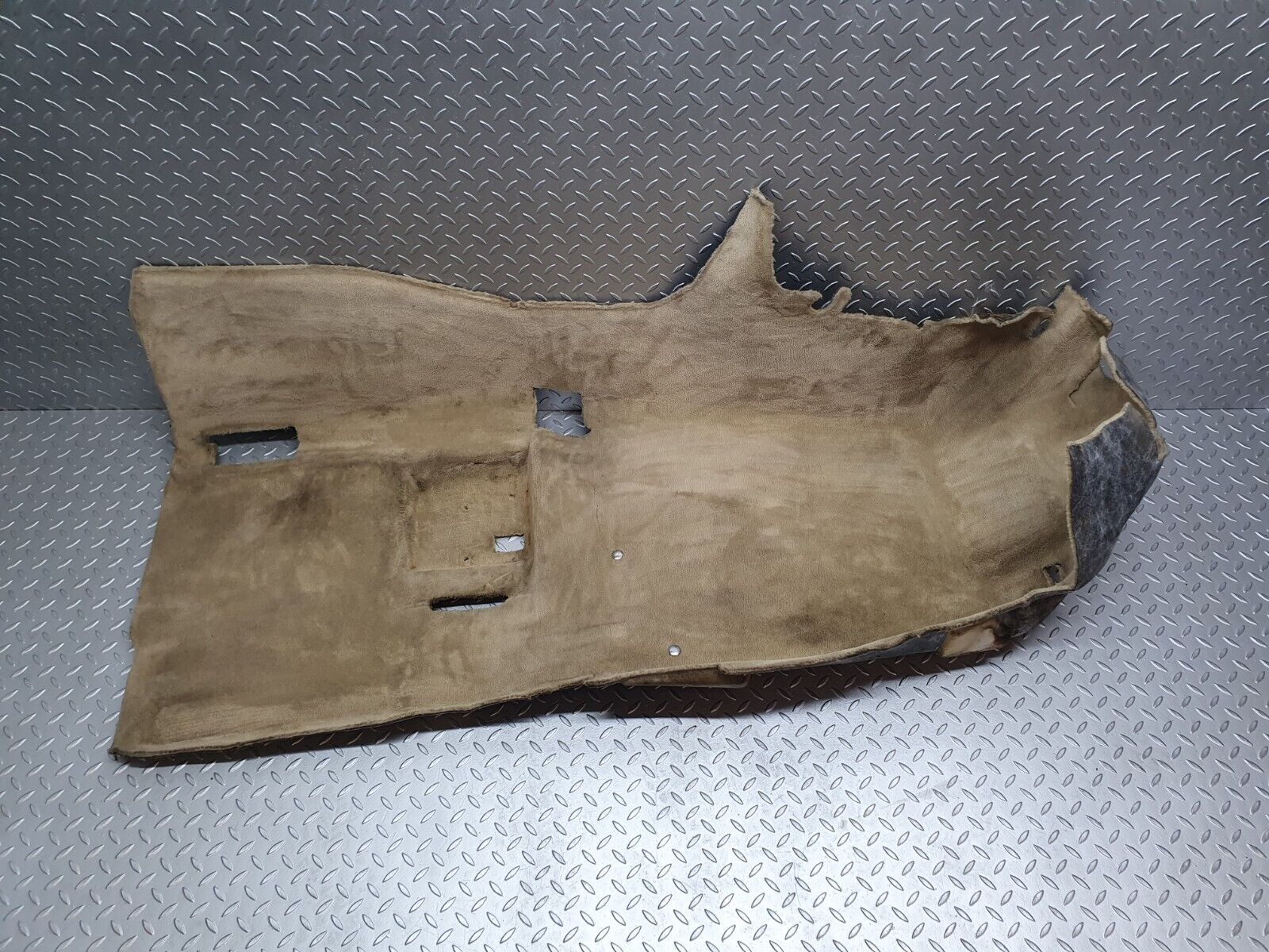 42295 Mercedes-Benz R129 320SL Coupe Front Right Floor Carpet Beige 1296801440