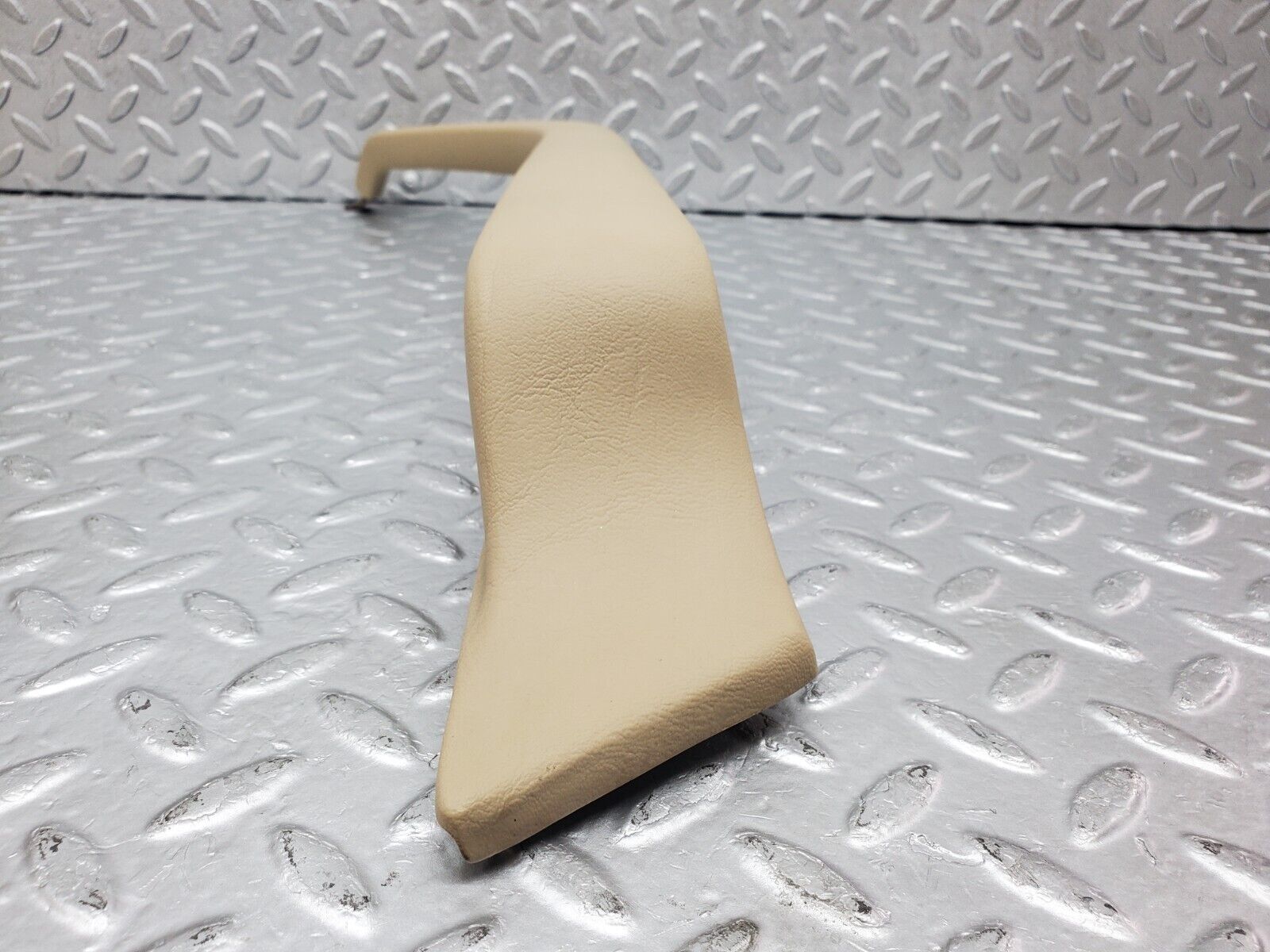 45614 Mercedes-Benz W126 420SE Rear Left Interior Door Handle Beige 1269701101