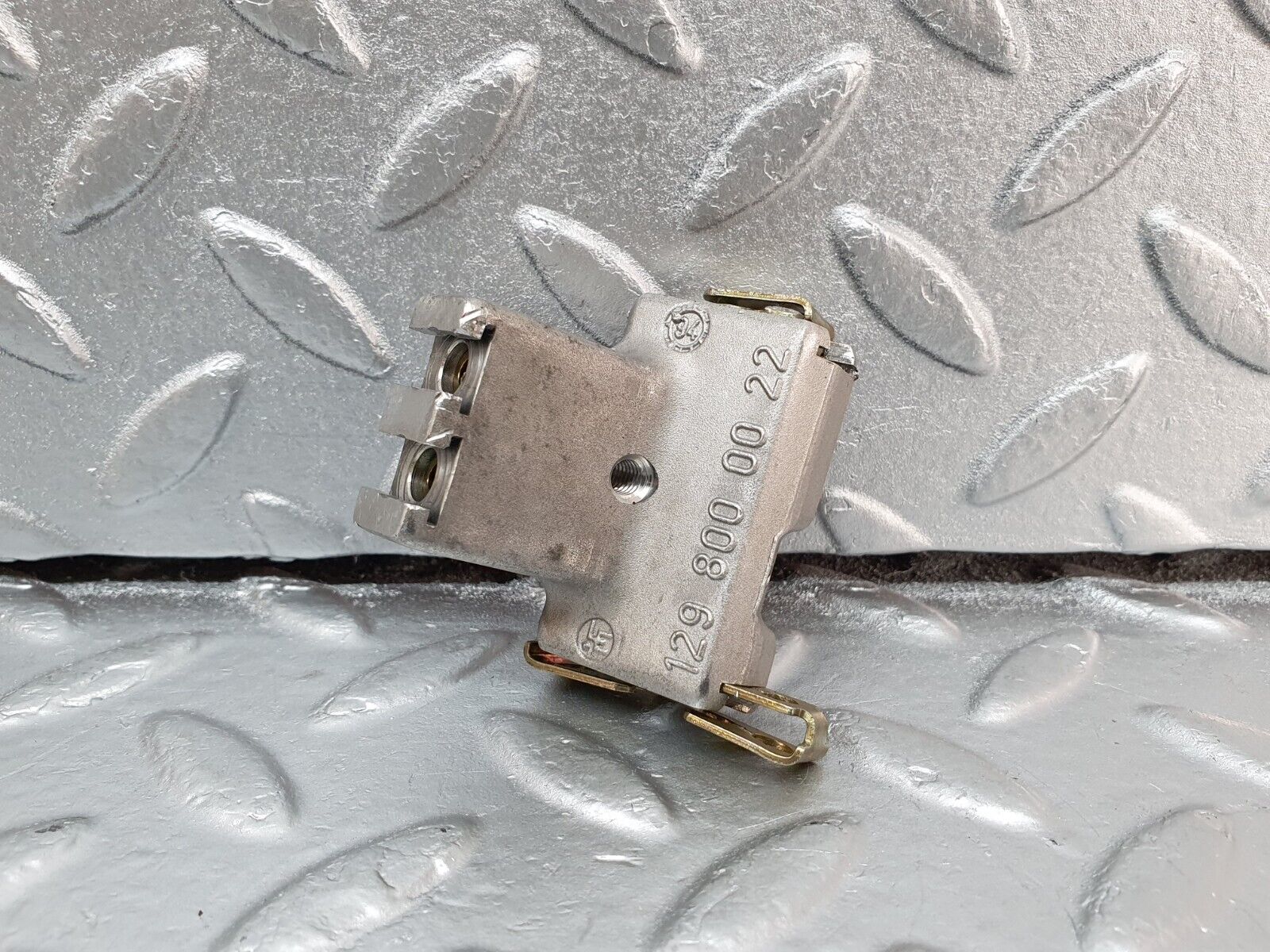 42160 Mercedes-Benz R129 320SL Coupe Soft Top Hydraulic Distributor 1298000022