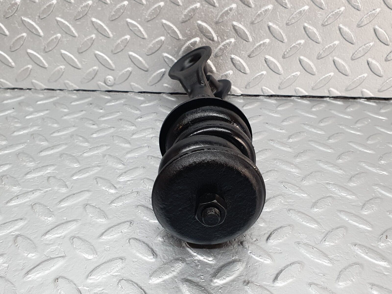 43142 Mercedes-Benz W108 280SE Strut Rear Axle Mount 1113510240 1113510340 1113510444