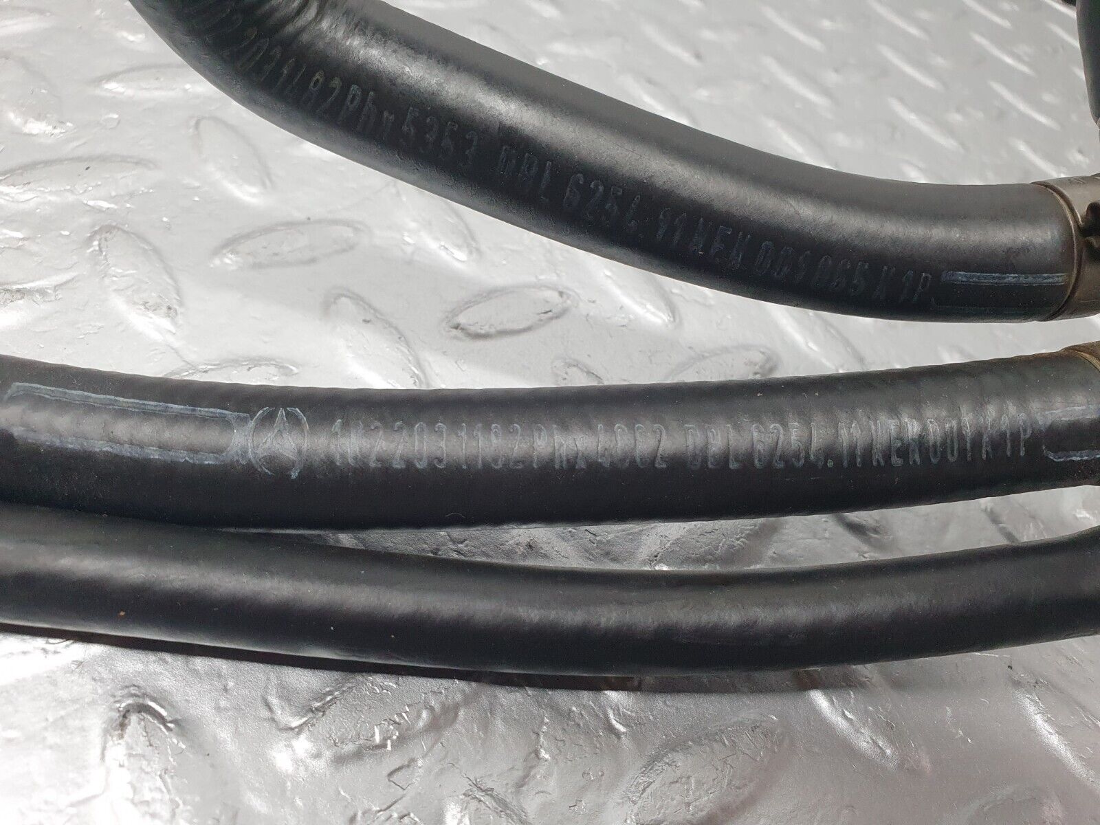 42813 Mercedes-Benz W201 190 2.0L Distributor For Carburettor With Hoses 1022030029 1022030682 1022031182