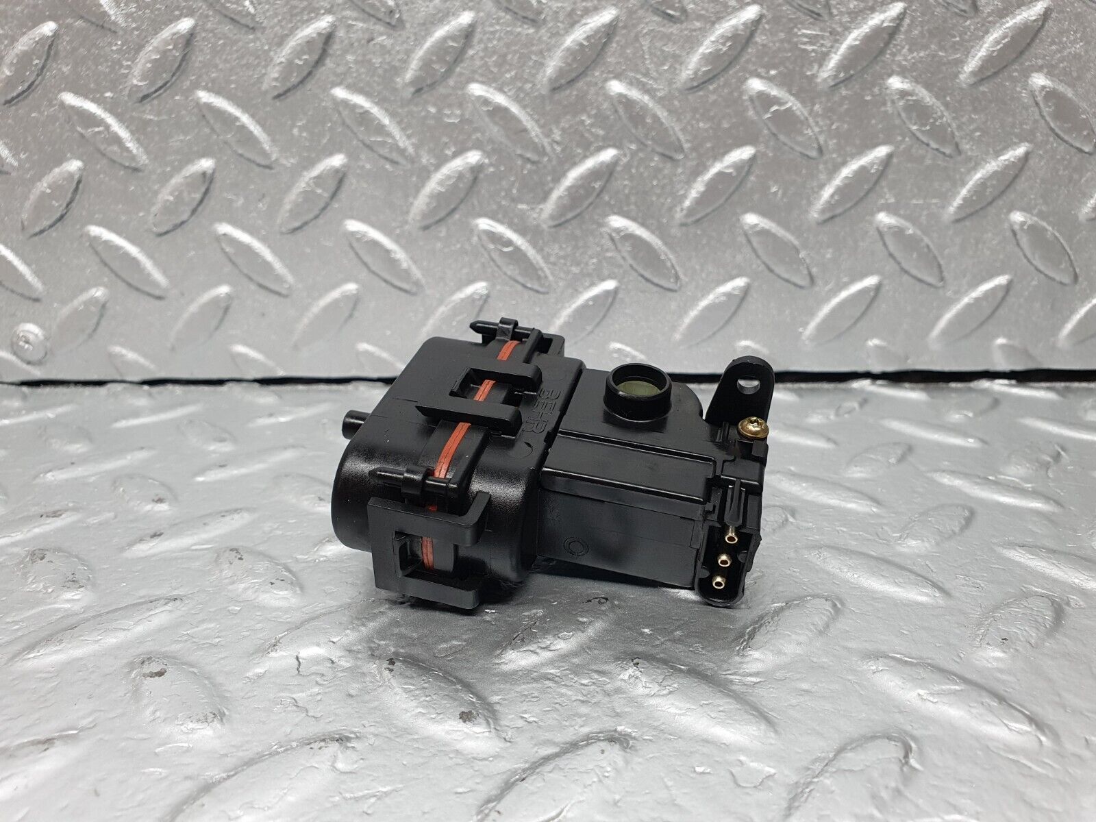 42255 Mercedes-Benz R129 320SL Coupe Heater Box Vacuum Actuator