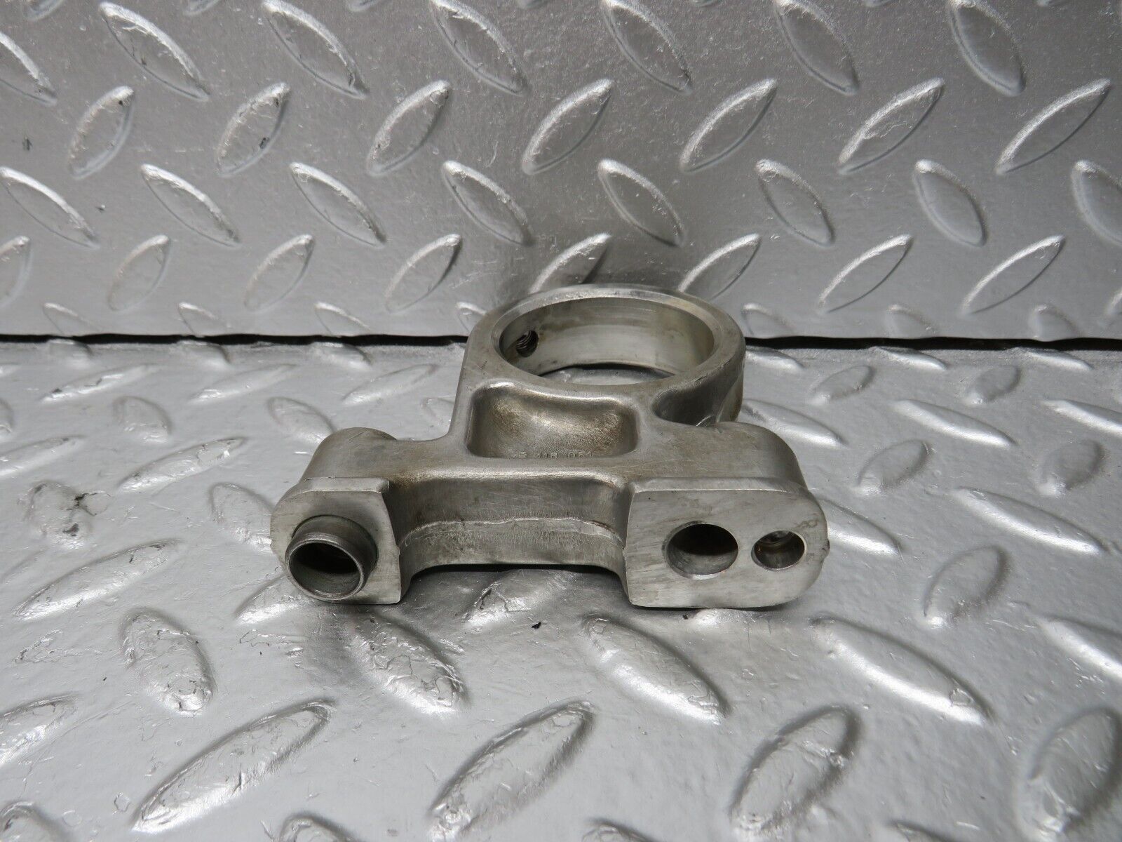 33089 Mercedes-Benz C107 R107 350 V8 Camshaft Tower Bearing 1160512112