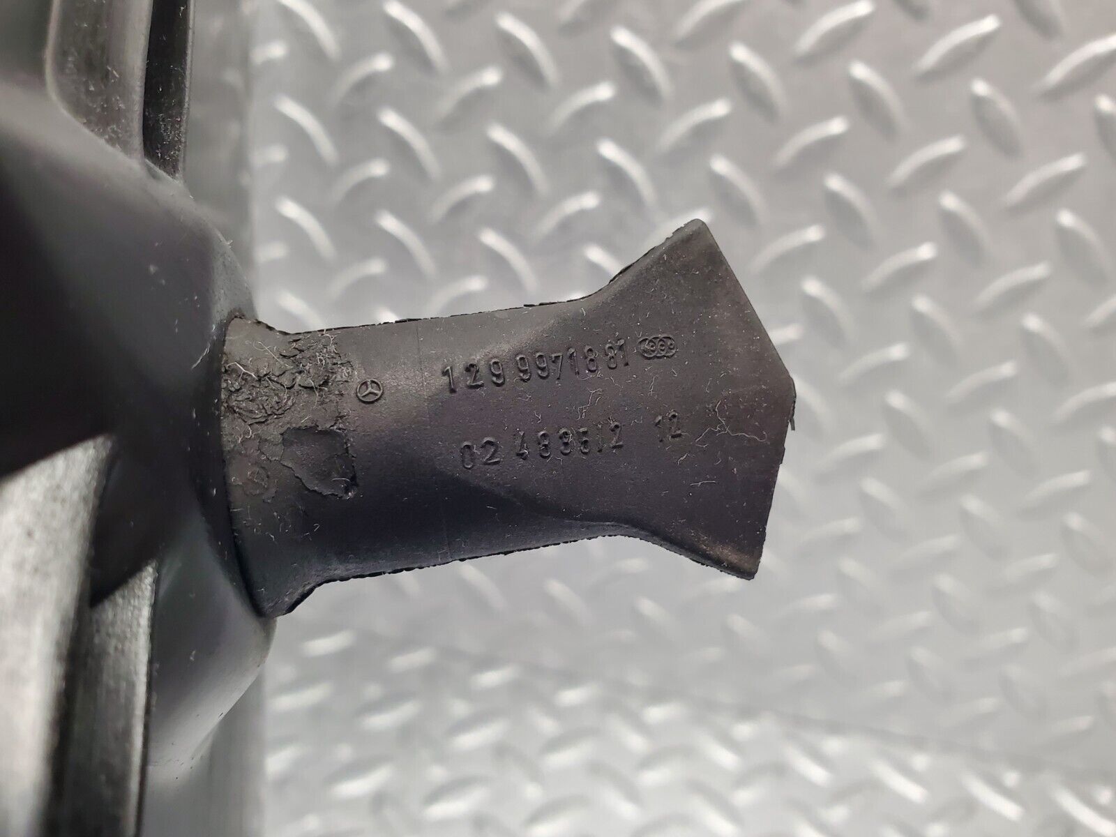 46879 Mercedes-Benz R129 320SL Coupe Heater Blower Motor Housing 1296280370 1296800470 1299971881