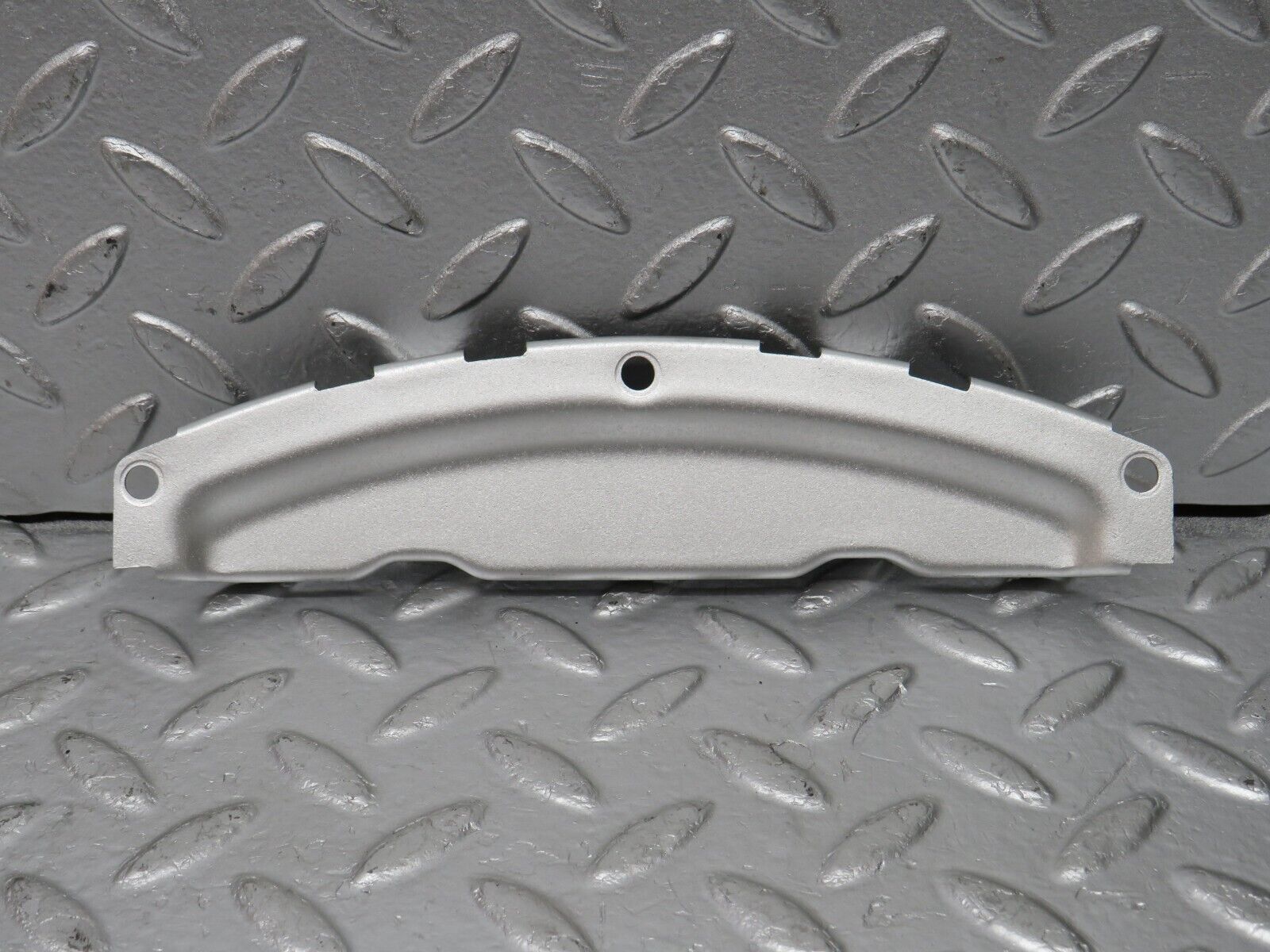 33058 Mercedes-Benz C107 R107 350 V8 Gearbox Flange Cover